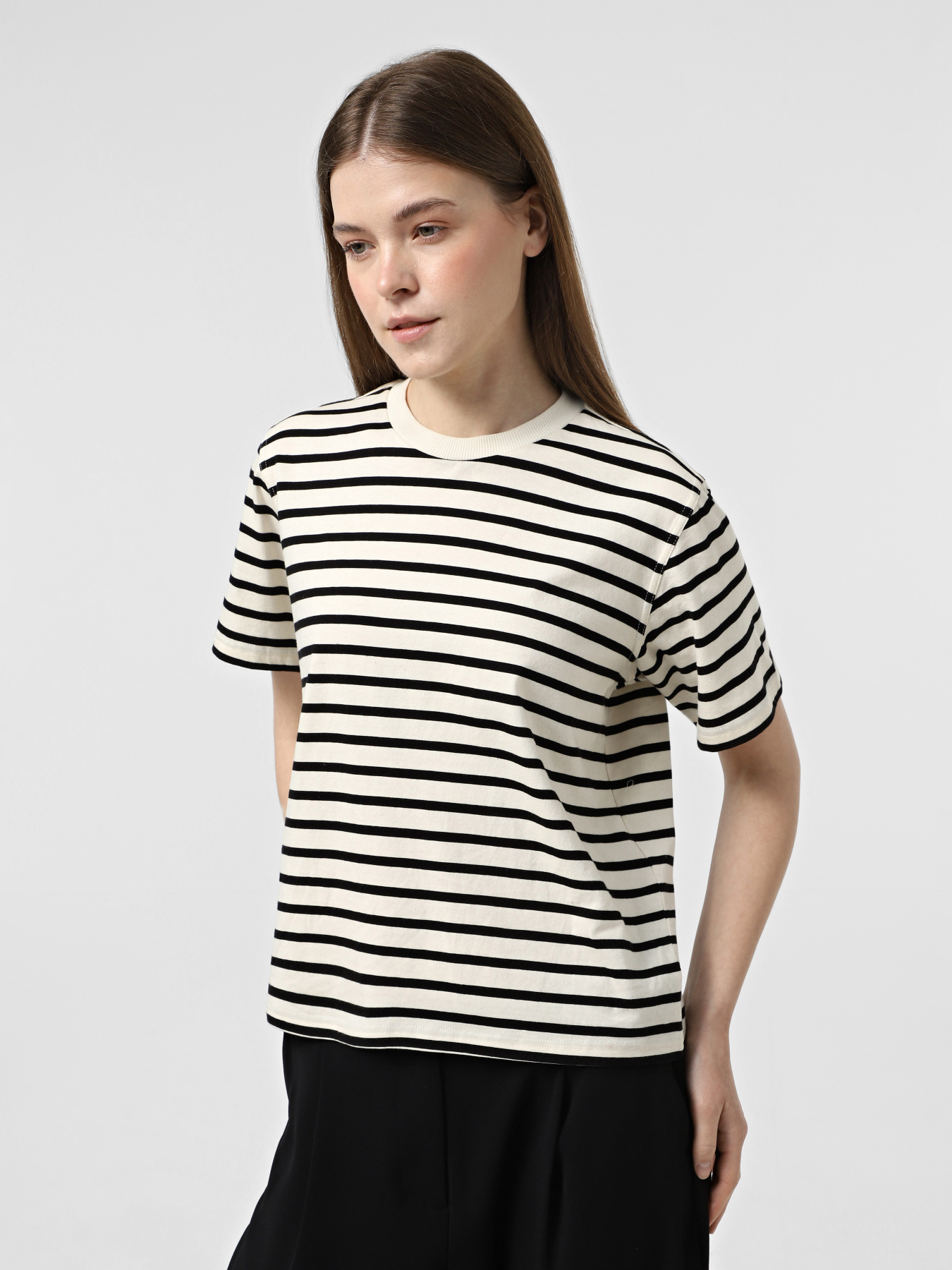 Футболка Only модель 15272227_Cloud Dancer THIN BLACK ST Фото