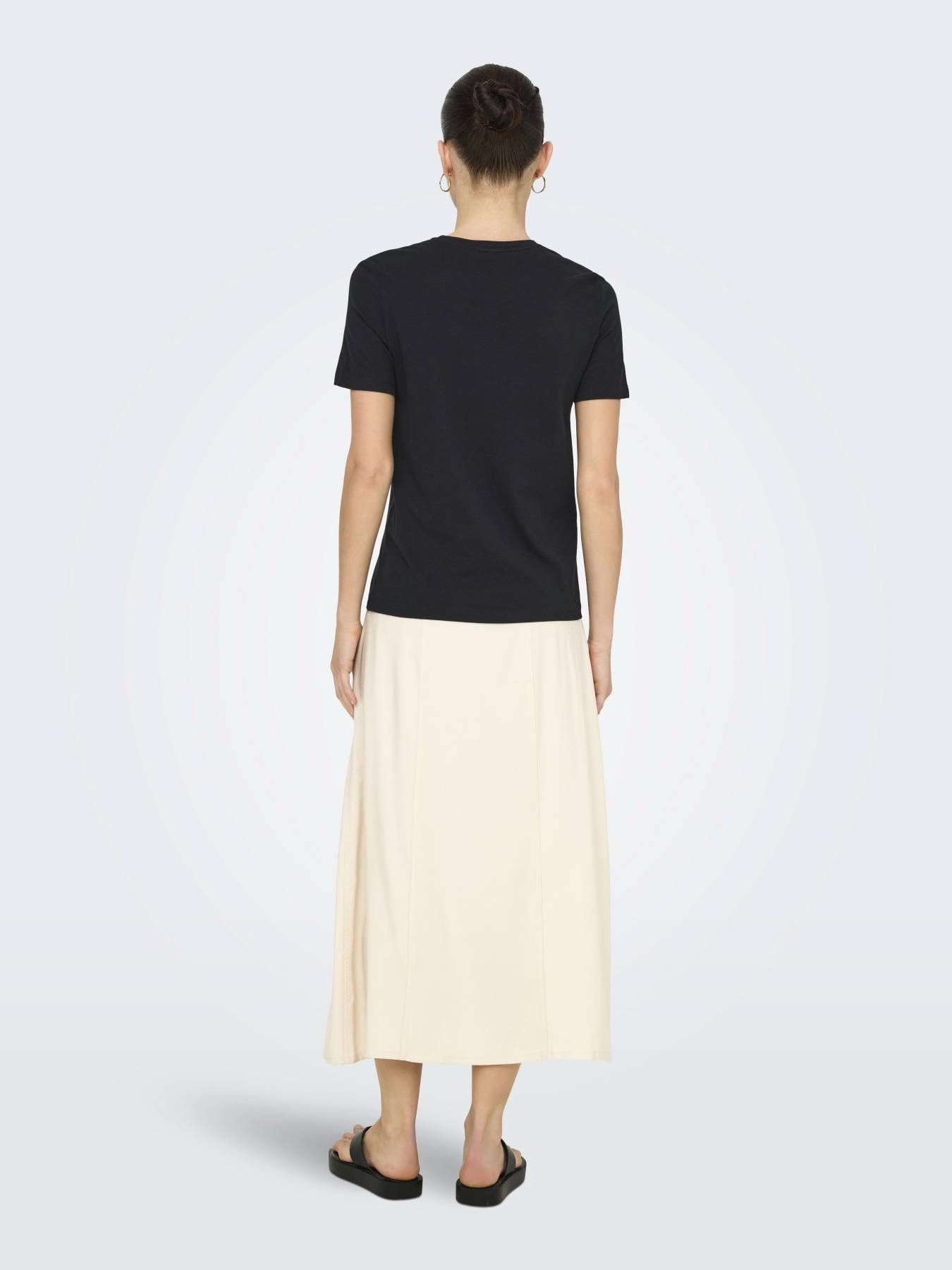 Футболка Only модель 15357554_Black W. sequins heart Фото