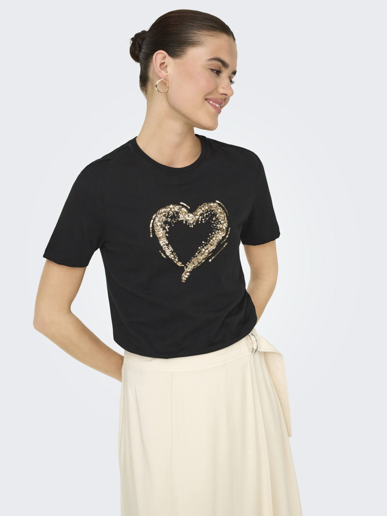 Футболка Only модель 15357554_Black W. sequins heart Фото