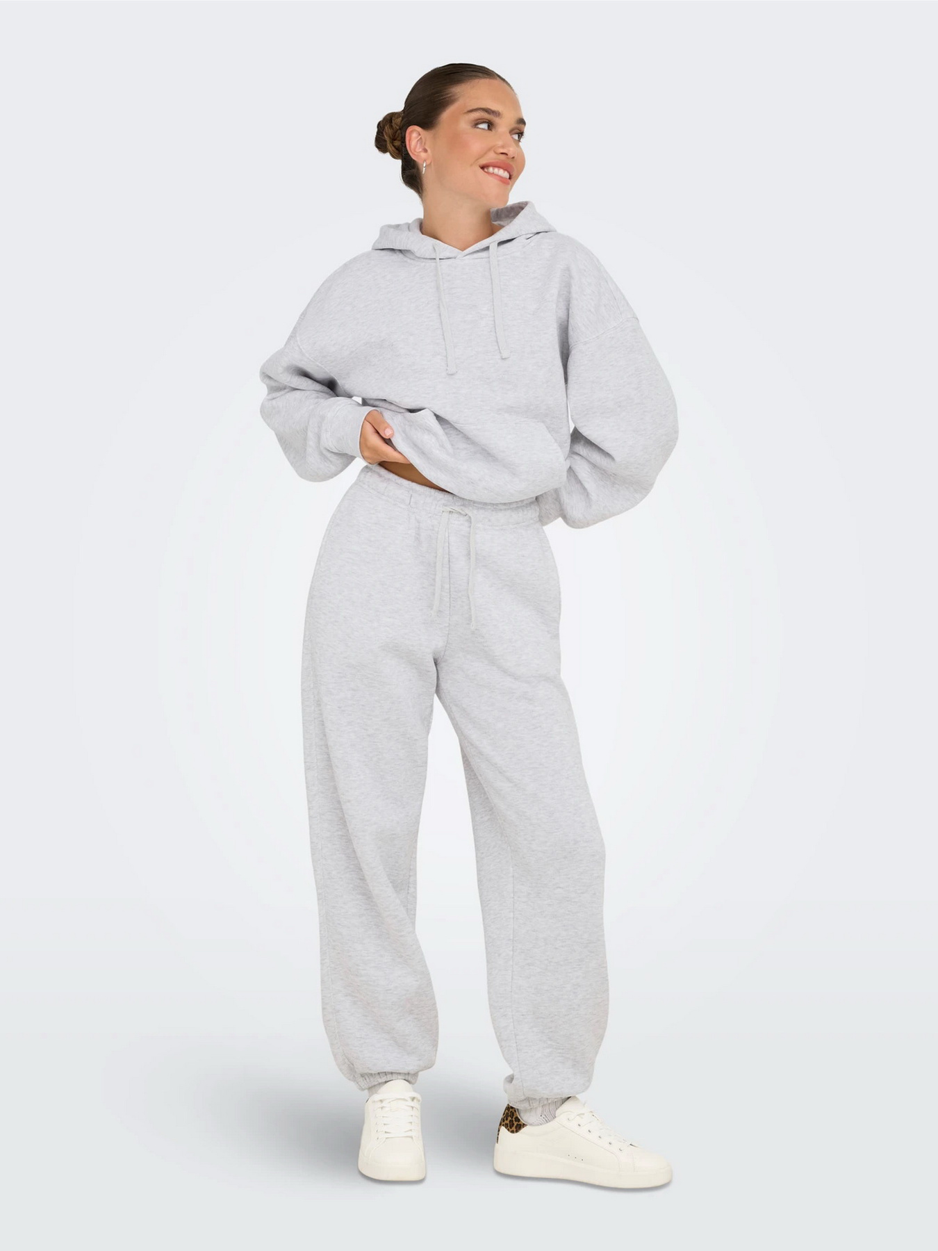 Джогери Only модель 15357504_Light Grey Melange Фото