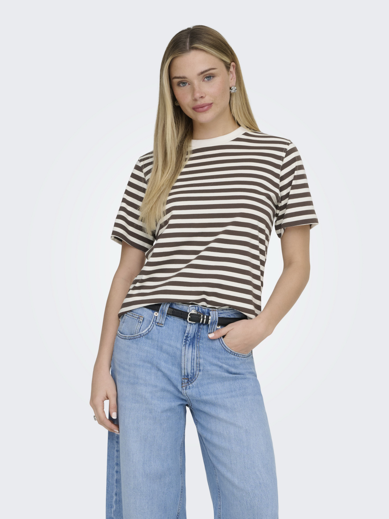 Футболка Only модель 15272227_Cloud Dancer CHOCOLATE MAR Футболка Only модель 15272227_Cloud Dancer CHOCOLATE MAR Фото