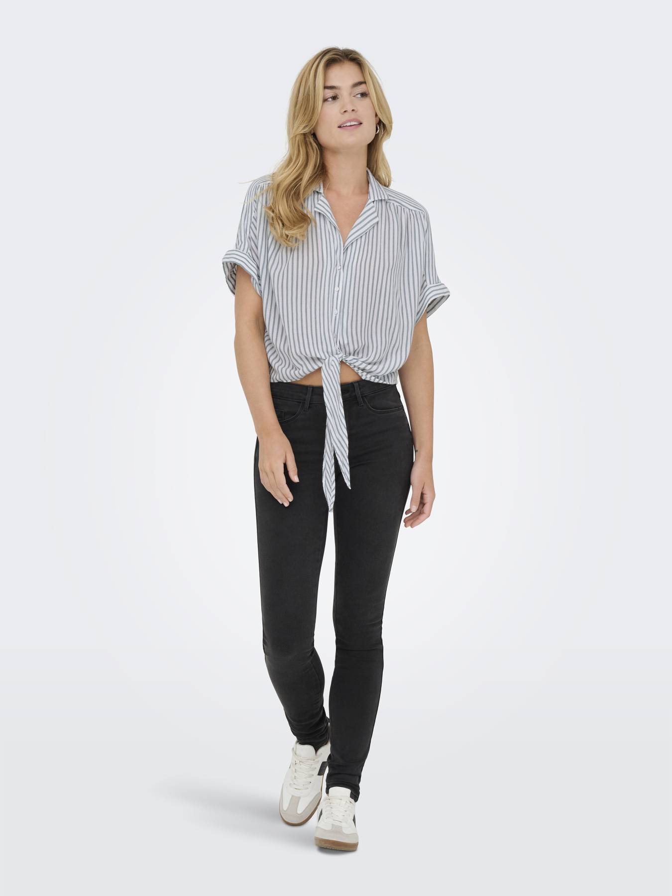 Сорочки Only PAULA LIFE S/S TIE SHIRT модель 15281497_Cloud Dancer BALSAM GREEN Фото
