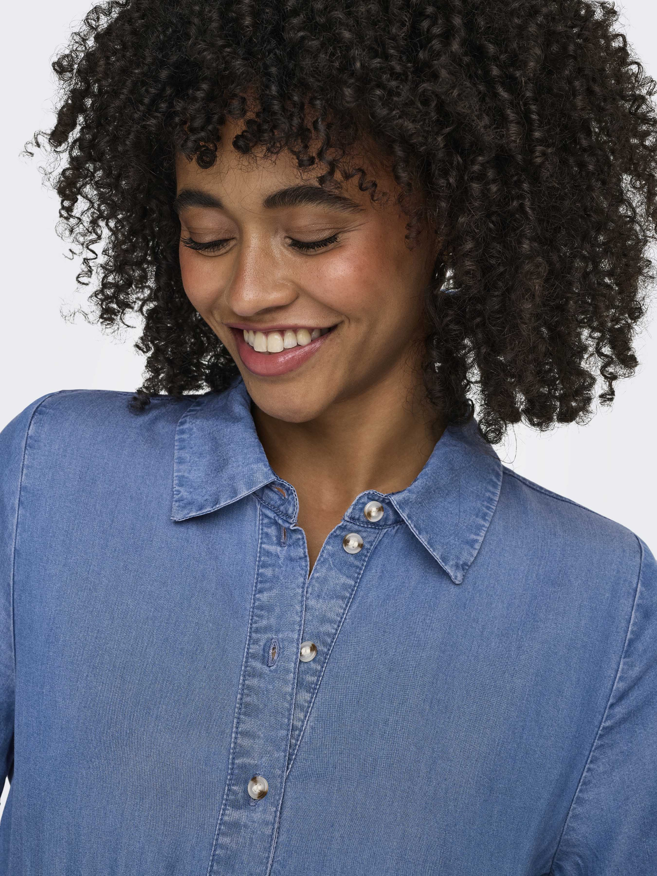 Платья Only CHARIS LIFE SHIRT DRESS модель 15363971_Medium Blue Denim Фото