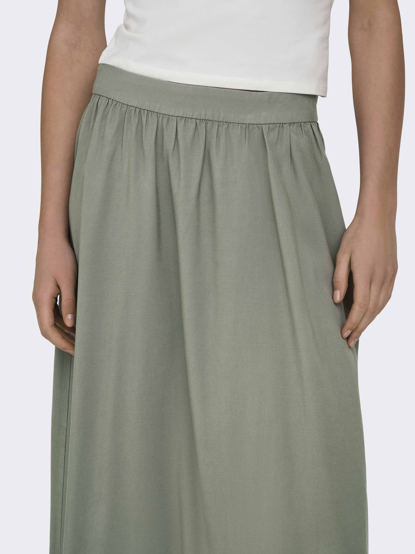 Юбки Only ARIS LIFE PULL UP LONG SKIRT модель 15364190_Smokey Olive Фото