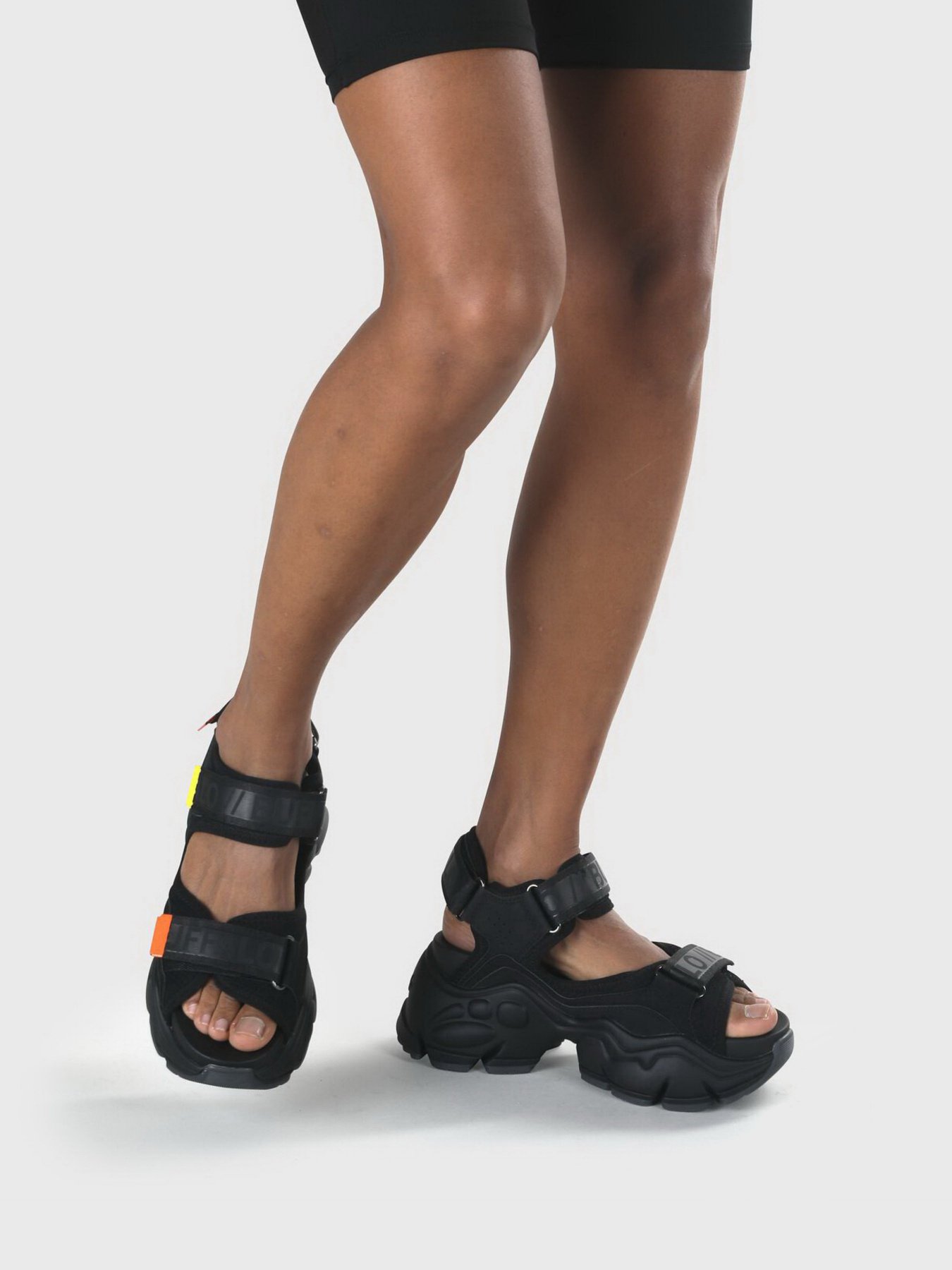 Сандалії Buffalo модель 1602031-black Фото