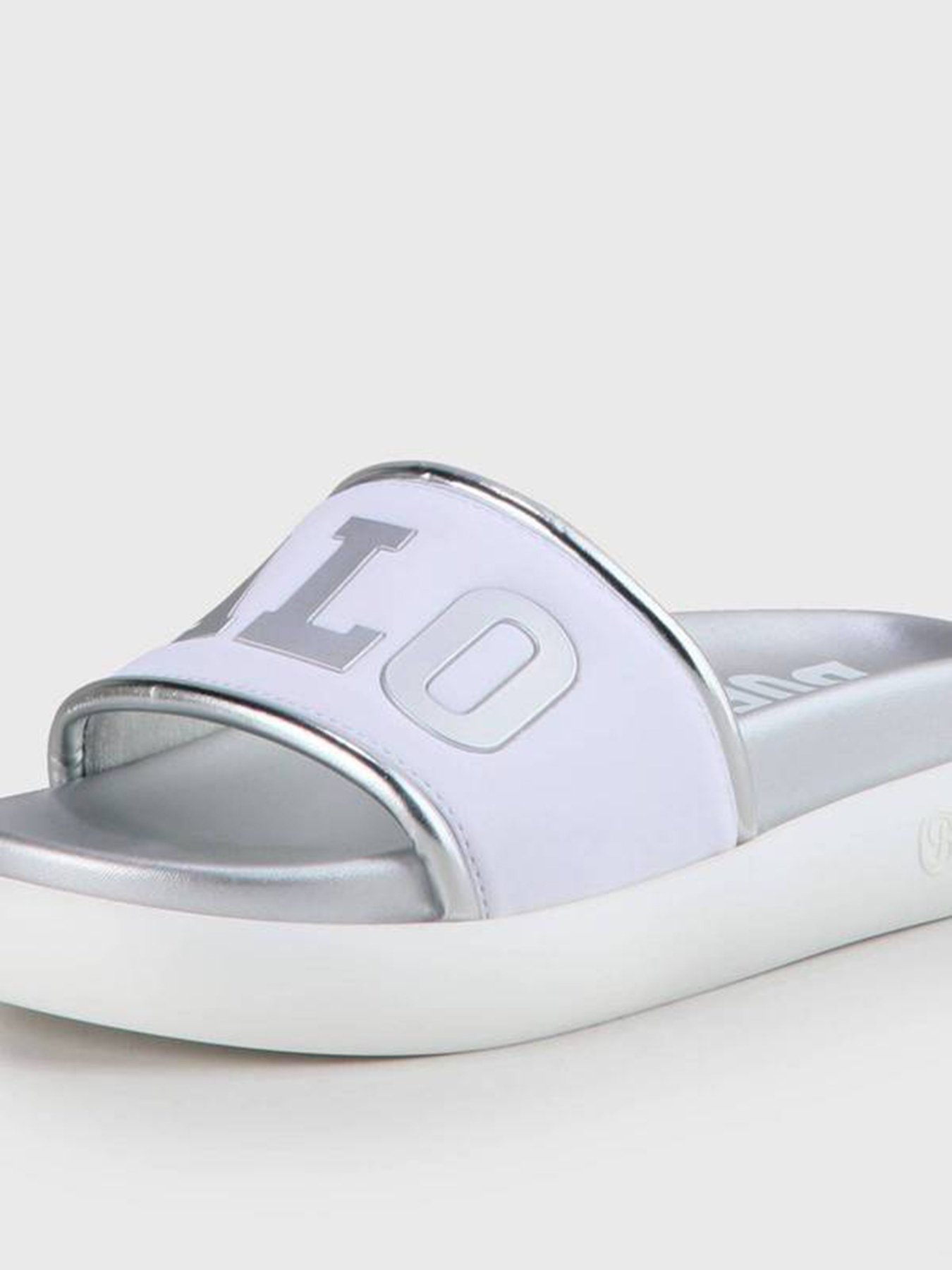 Шлепанцы Buffalo модель 1611036-silver Фото