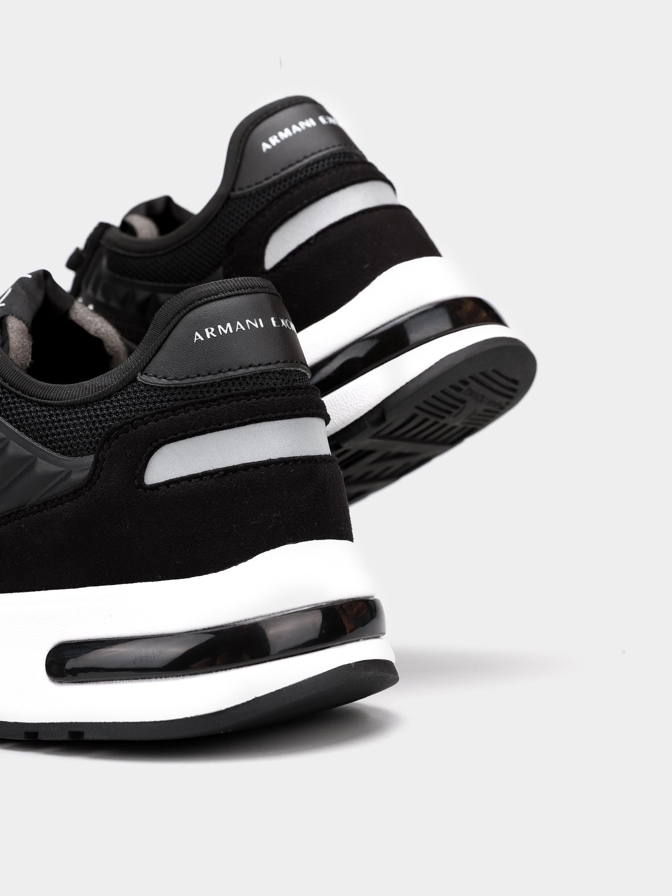 Кроссовки Armani Exchange модель XUX090-XV276-00002 Фото