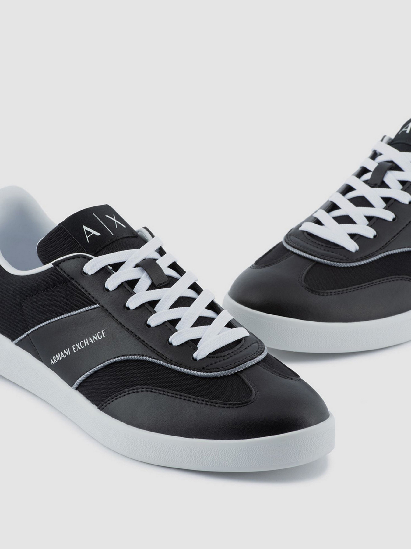 Кроссовки Armani Exchange модель XUX126-XV543-00637 Фото