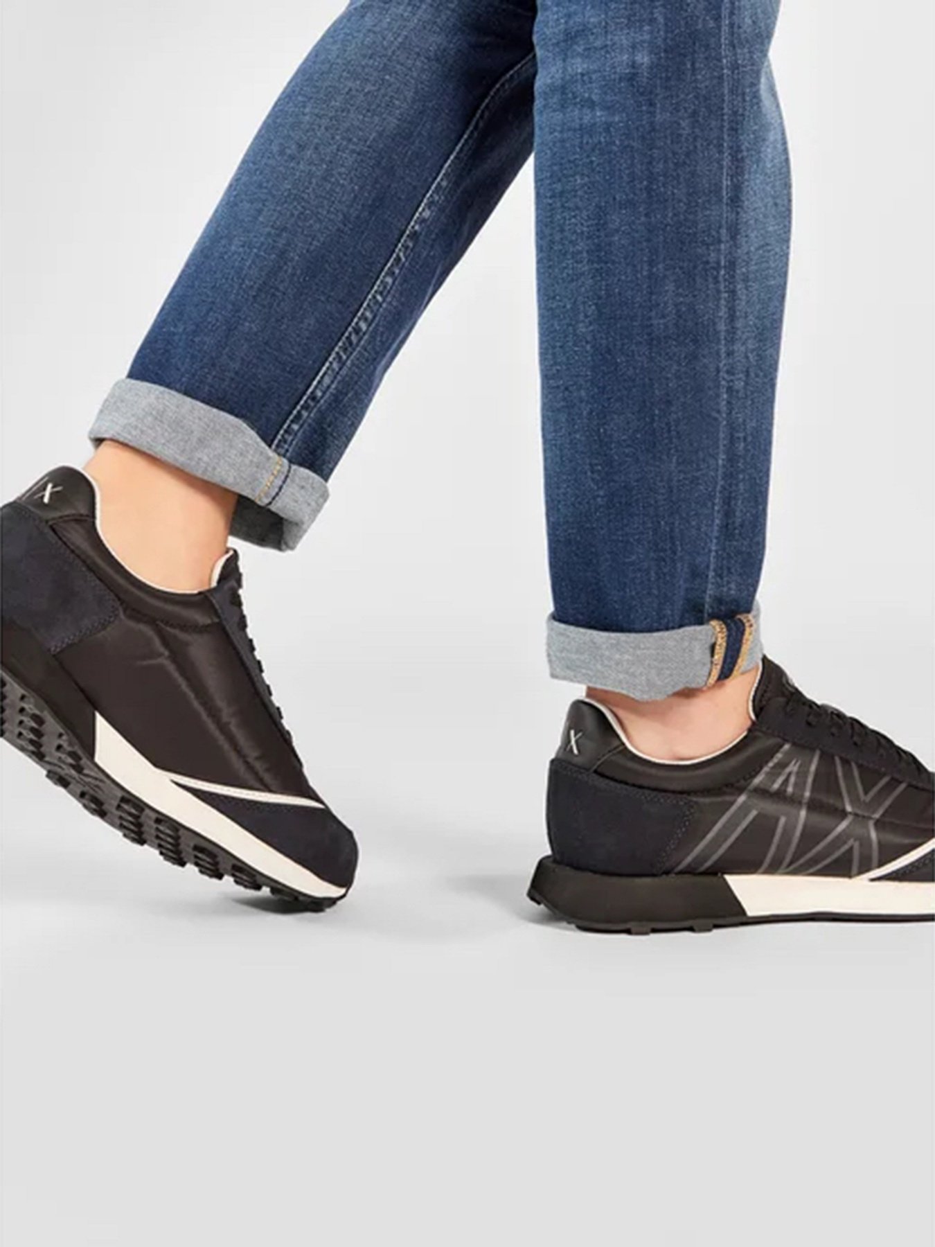 Кроссовки Armani Exchange модель XUX157-XV588-S077 Фото