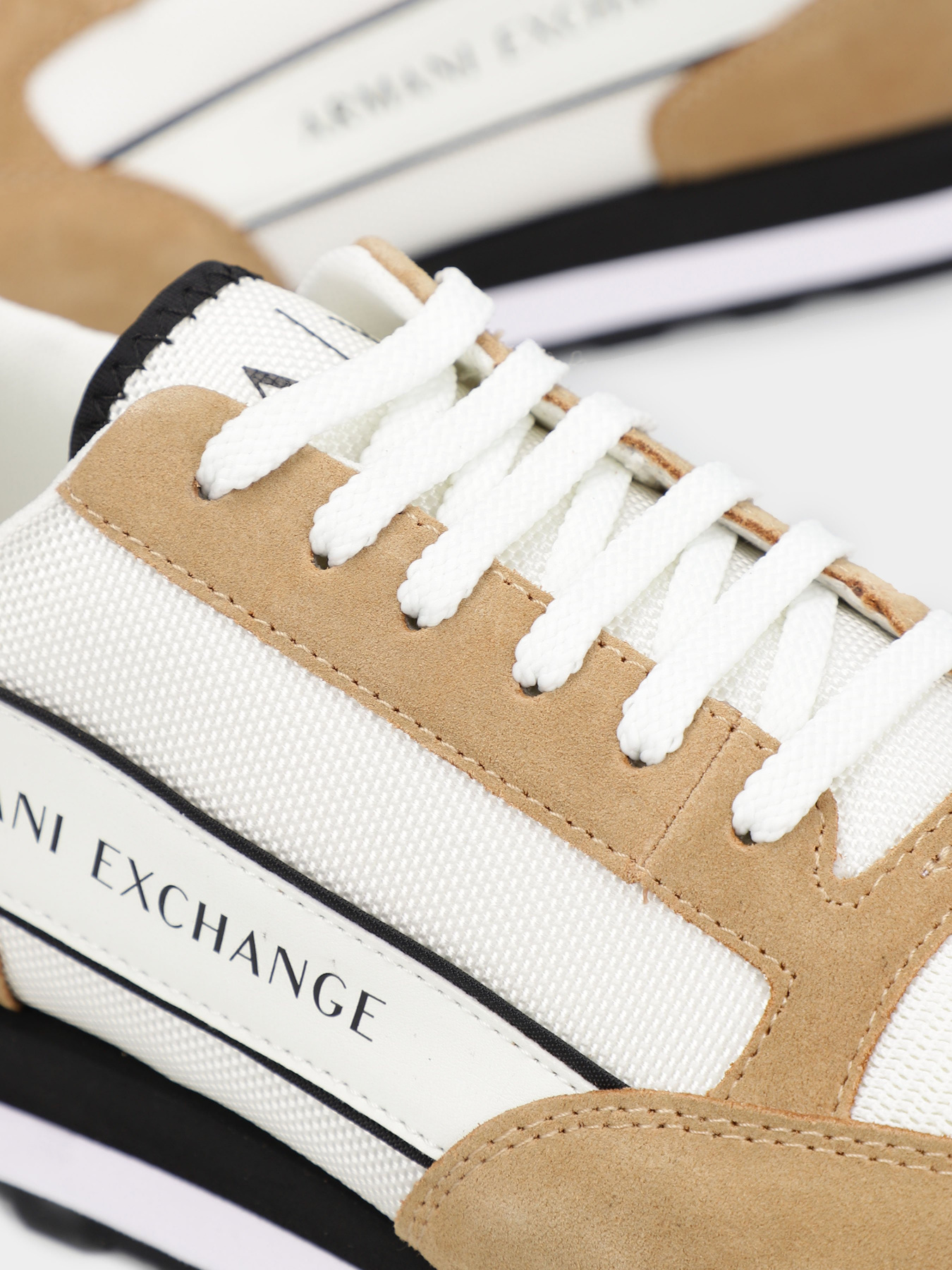 Кроссовки Armani Exchange модель XUX083-XV263-S460 Фото