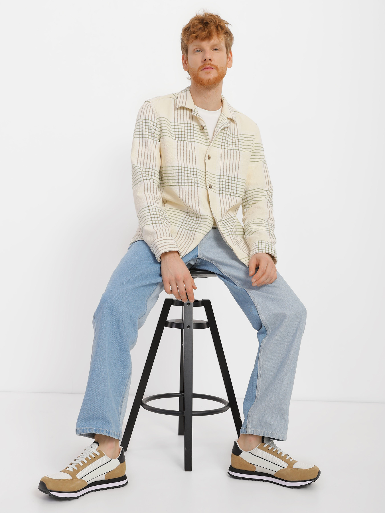 Кроссовки Armani Exchange модель XUX083-XV263-S460 Фото