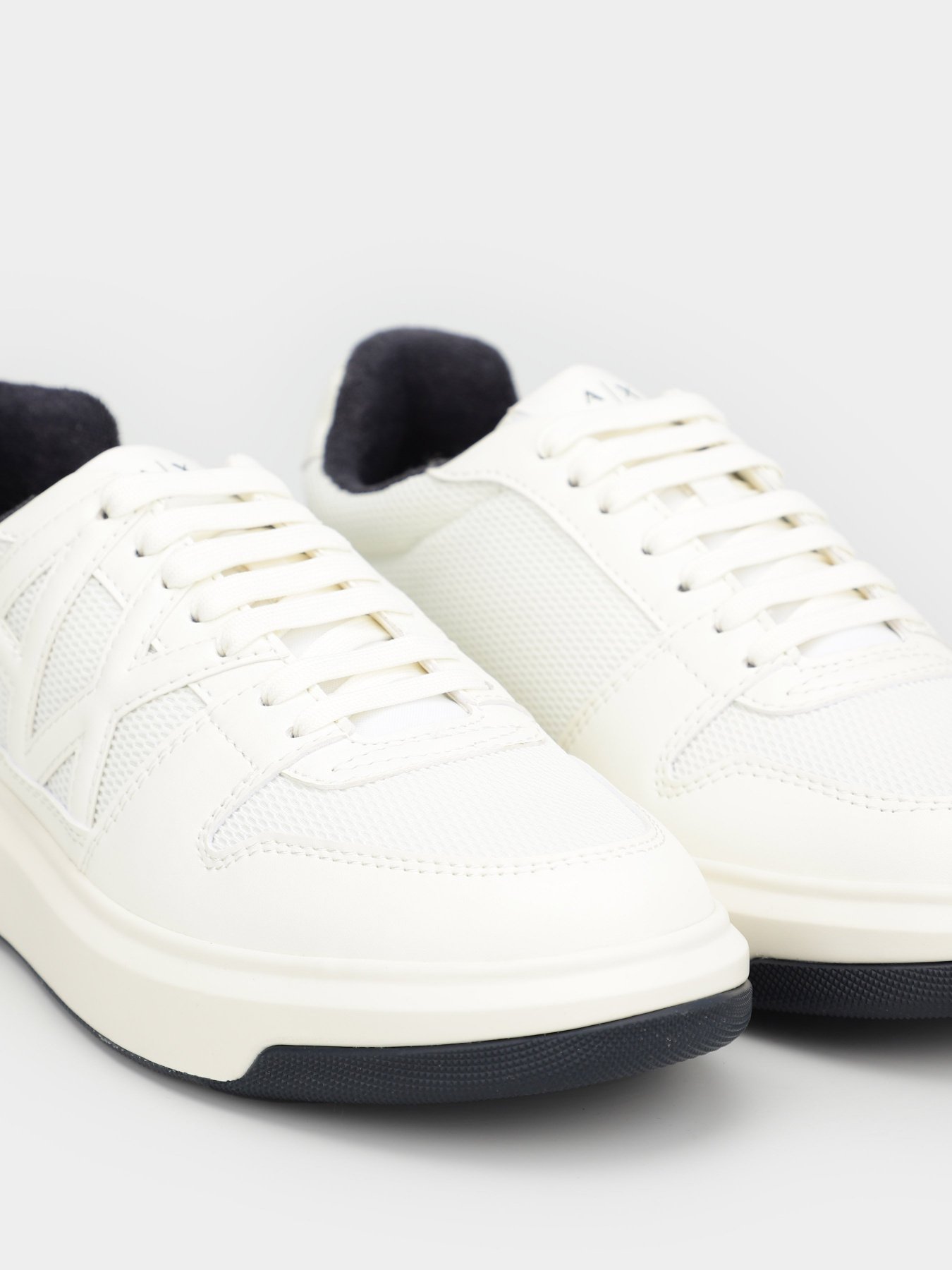 Кроссовки Armani Exchange модель XUX161-XV645-00894 Фото