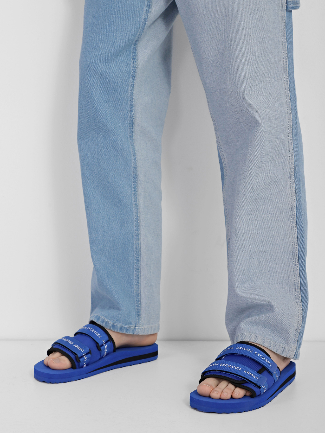 Шлепанцы Armani Exchange модель XUP010-XV672-00539 Фото