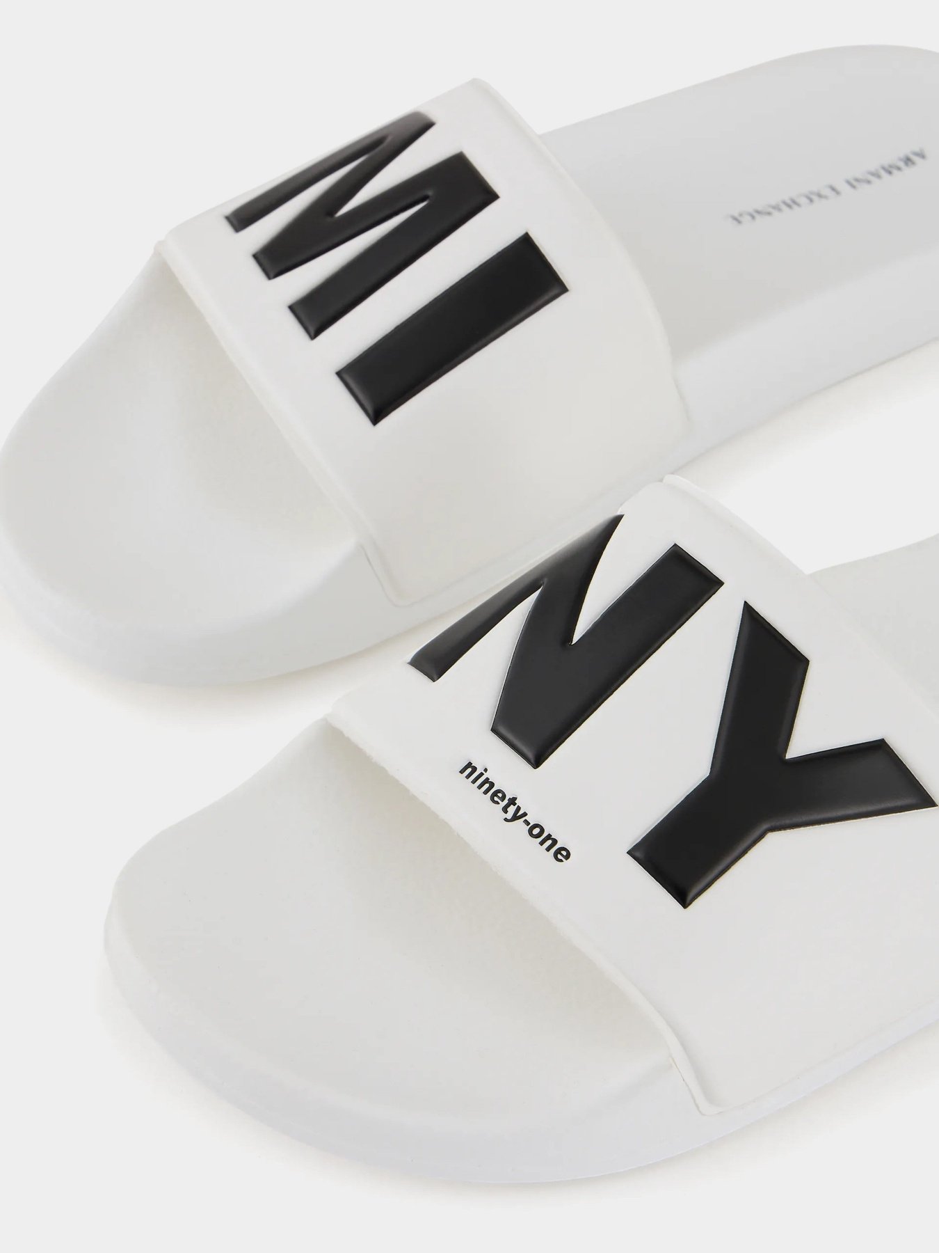 Шльопанці Armani Exchange модель XUP004-XV679-S592 Фото