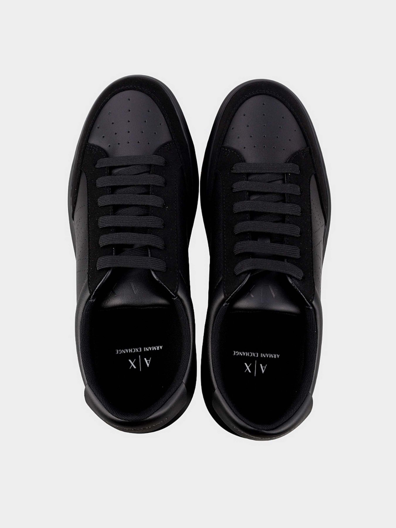 Кроссовки Armani Exchange модель XUX177-XV762-K001 Фото