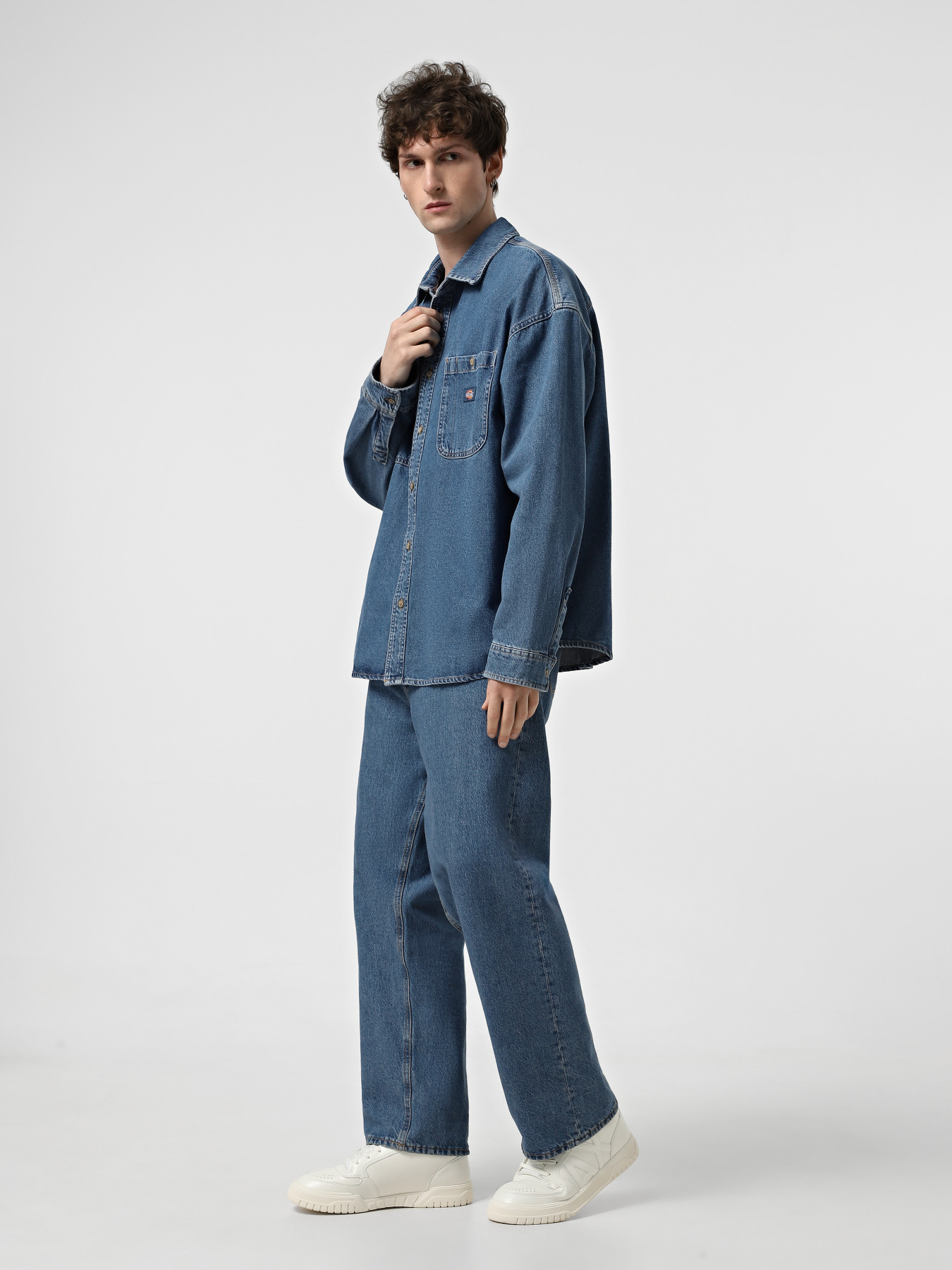 Кроссовки Armani Exchange модель XUX179-XV765-M801 Фото