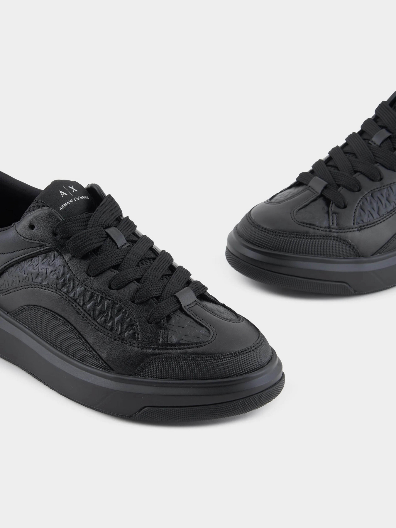 Кеды низкие Armani Exchange модель XUX193-XV908-K001 Фото