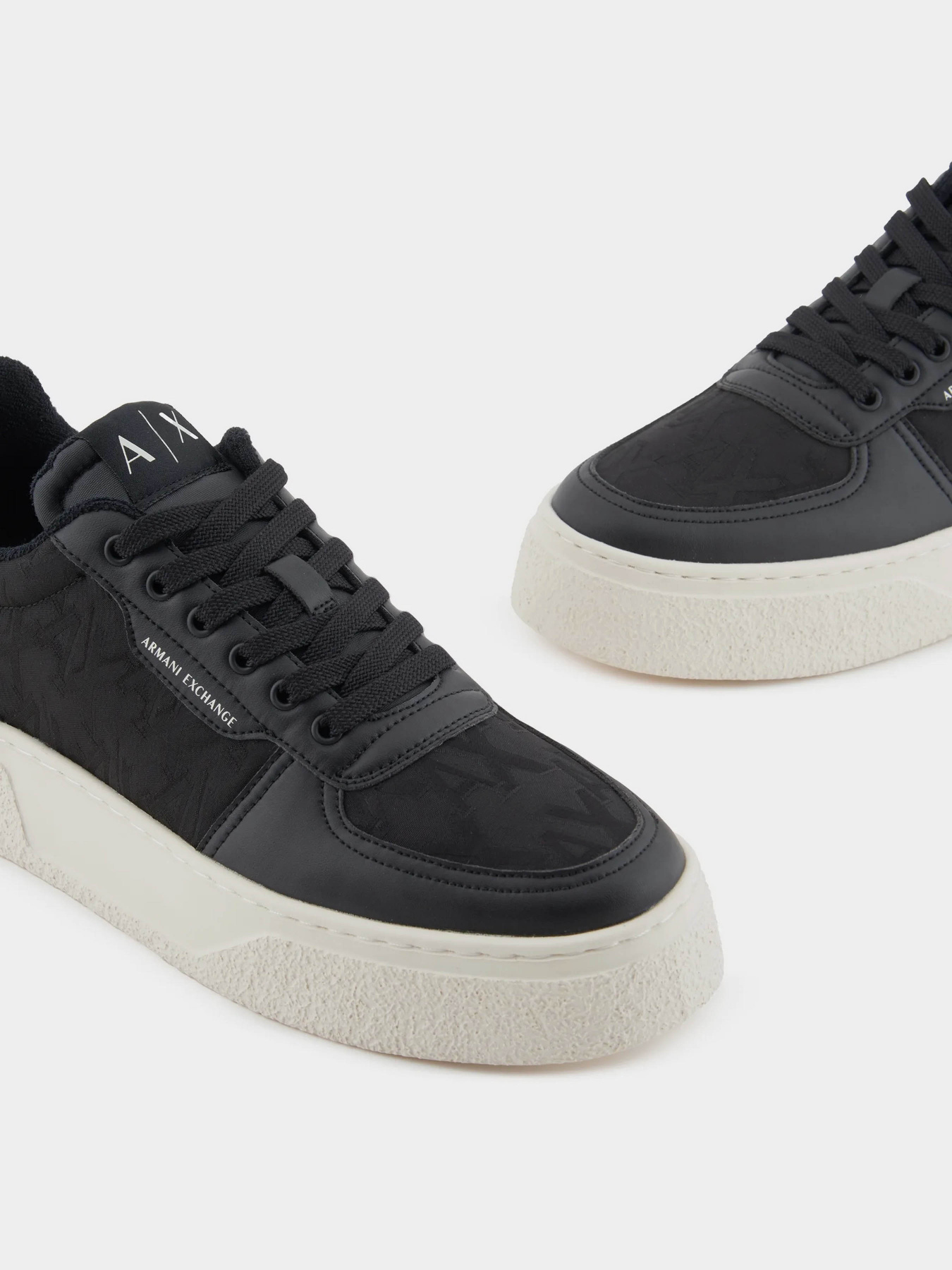 Кросівки повсякденні Armani Exchange модель XUX196-XV905-00002 Фото