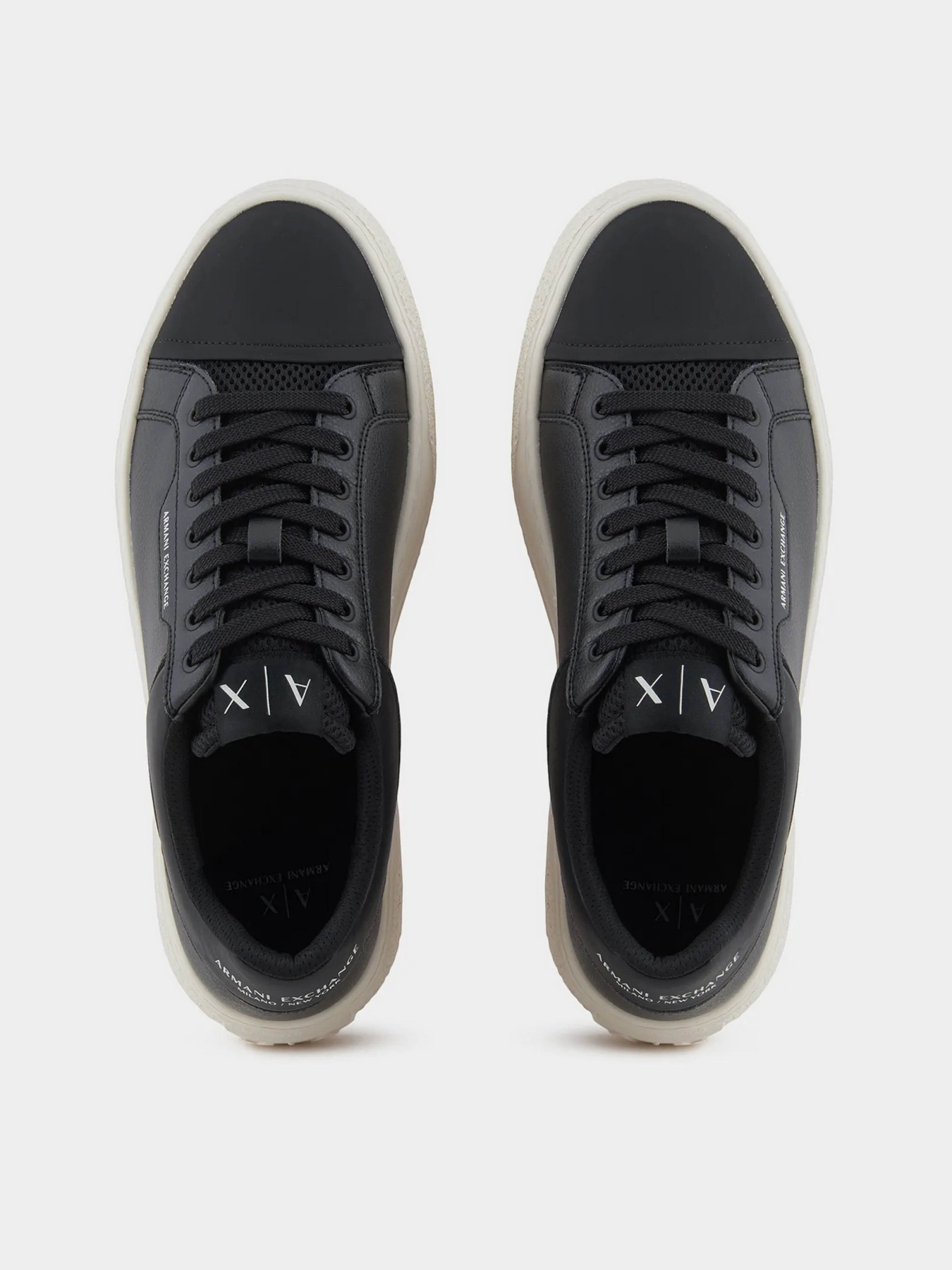 Кроссовки Armani Exchange модель XUX236-XV906-K001 Фото