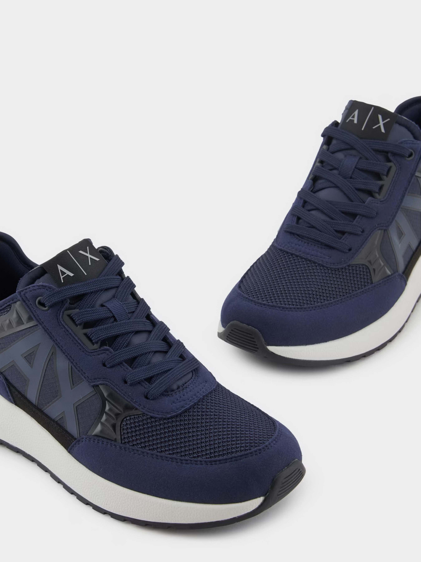 Кроссовки Armani Exchange модель XUX090-XV276-K475 Фото