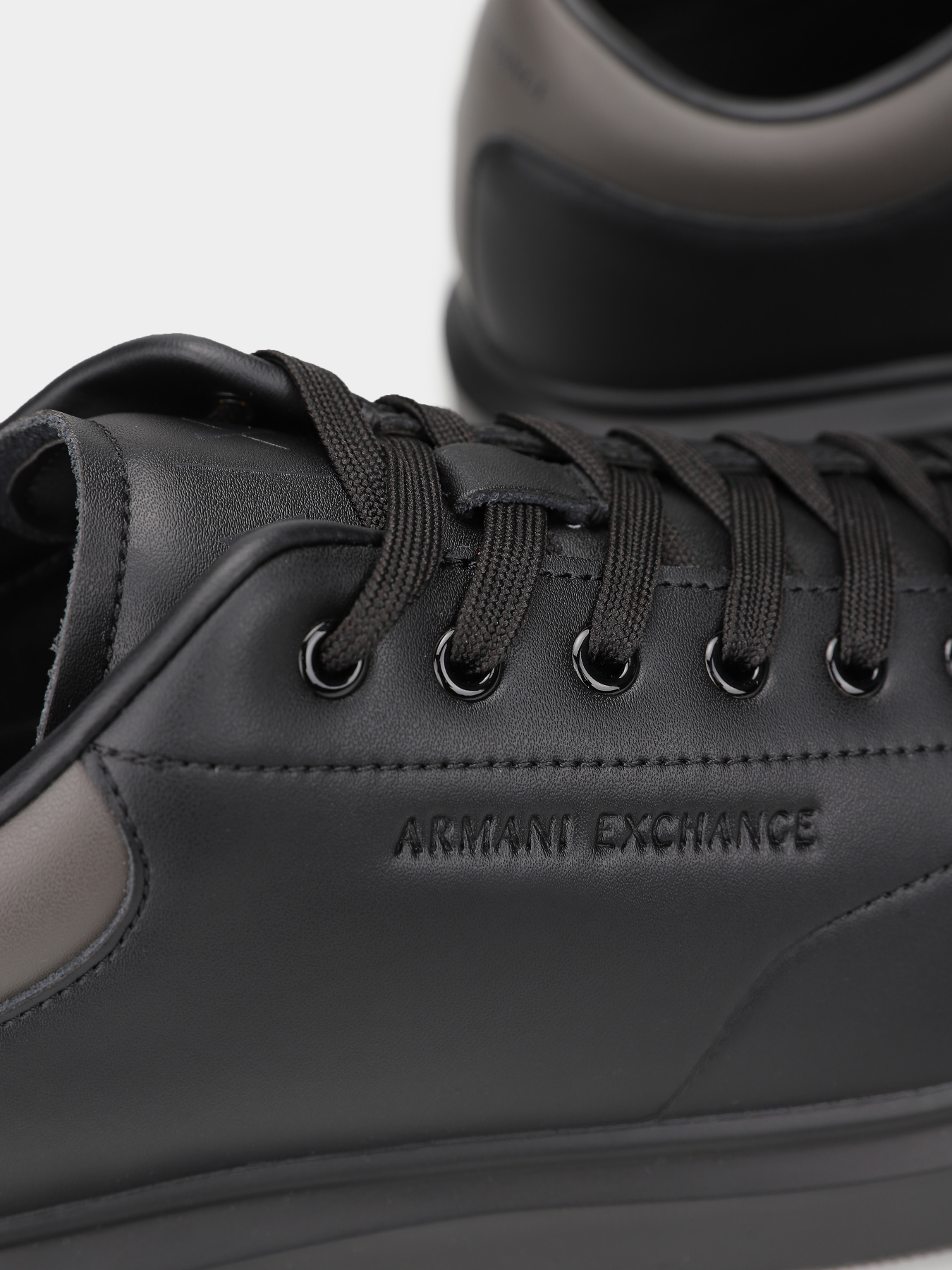 Кеди низькі Armani Exchange модель XUX123-XV534-U181 Фото