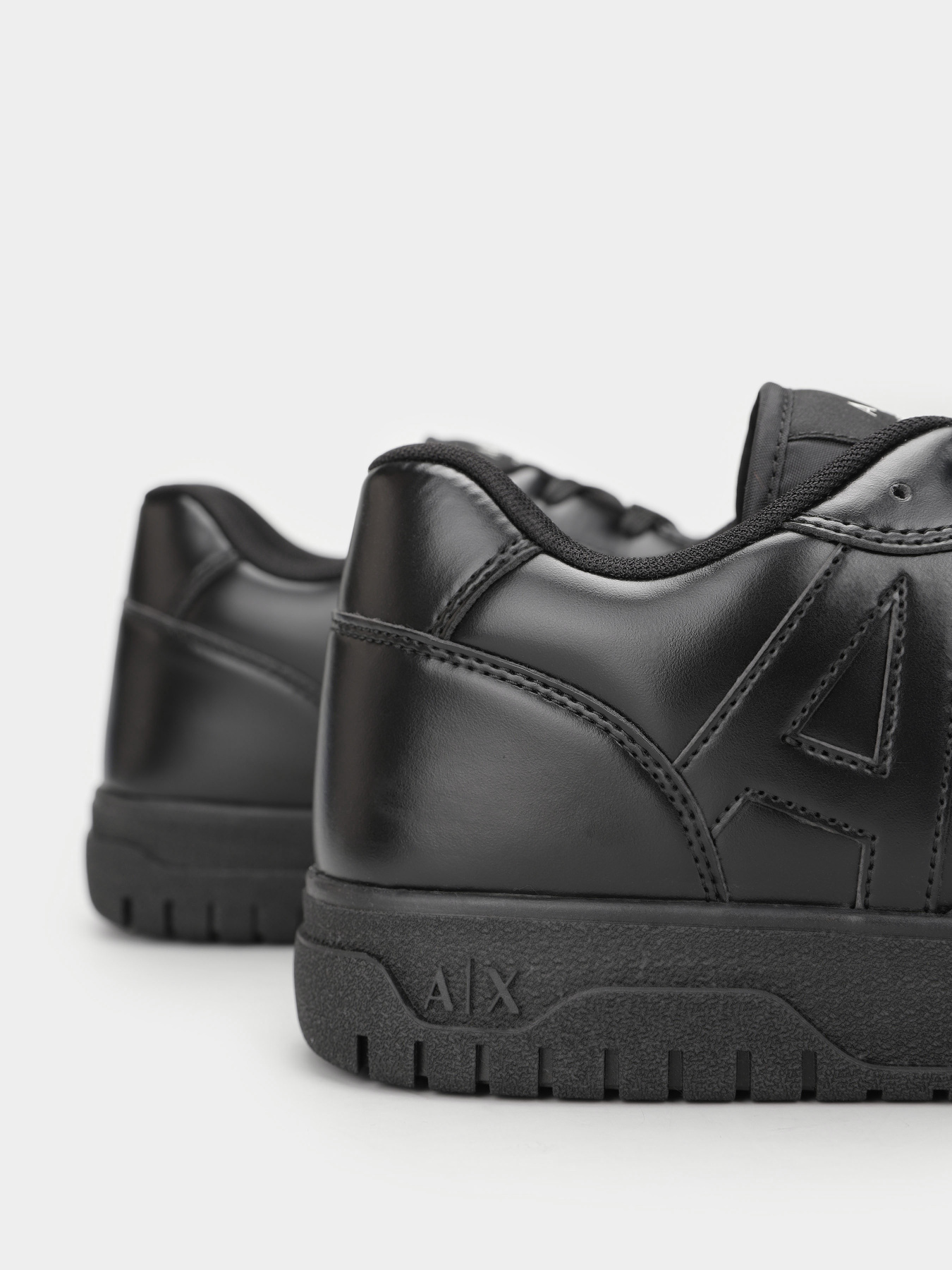 Кроссовки повседневные Armani Exchange модель XUX179-XV765-K001 Фото