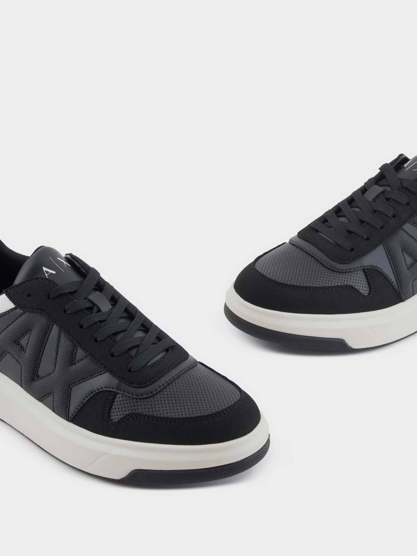 Кроссовки повседневные Armani Exchange модель XUX220-XV858-K599 Фото