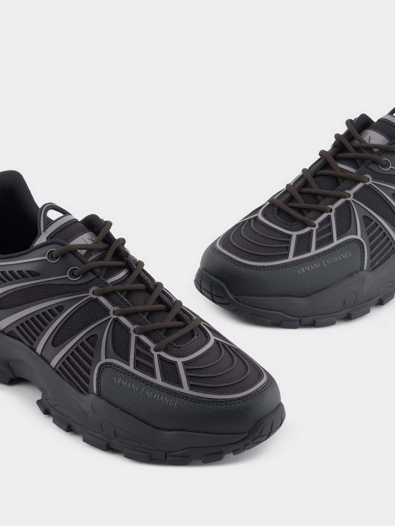 Кроссовки Armani Exchange модель XUX238-XV907-U314 Фото