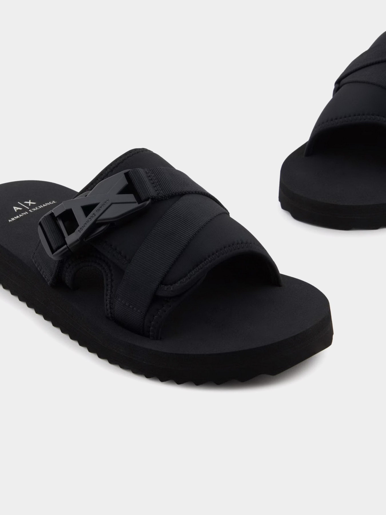 Шлепанцы Armani Exchange модель XUP016-XV961-00002 Фото