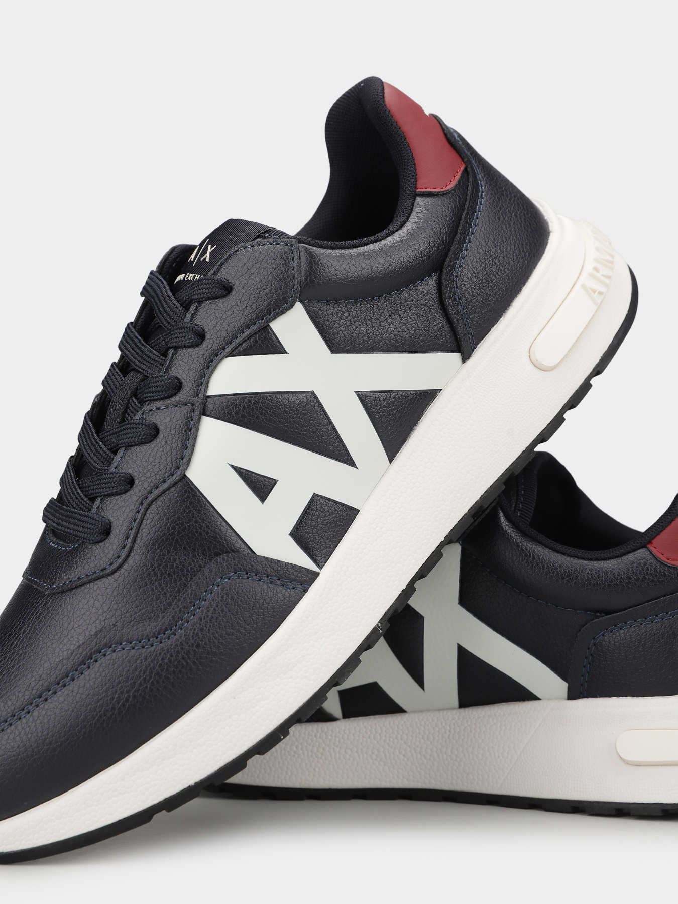 Кроссовки Armani Exchange модель XM001683-AF17360-MB034 Фото