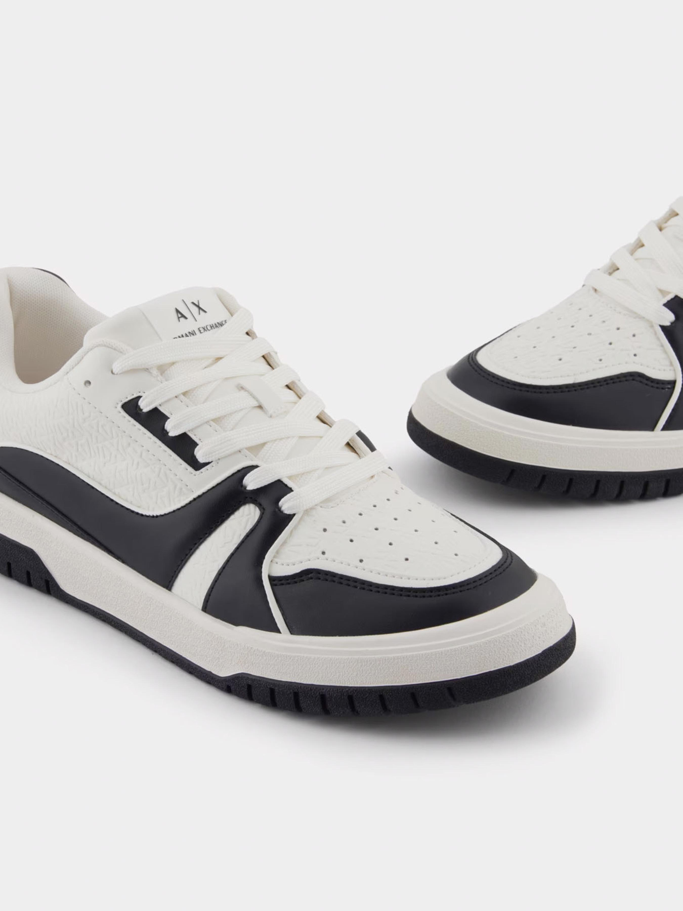 Кеды низкие Armani Exchange модель XM001933-AF17537-MC011 Фото