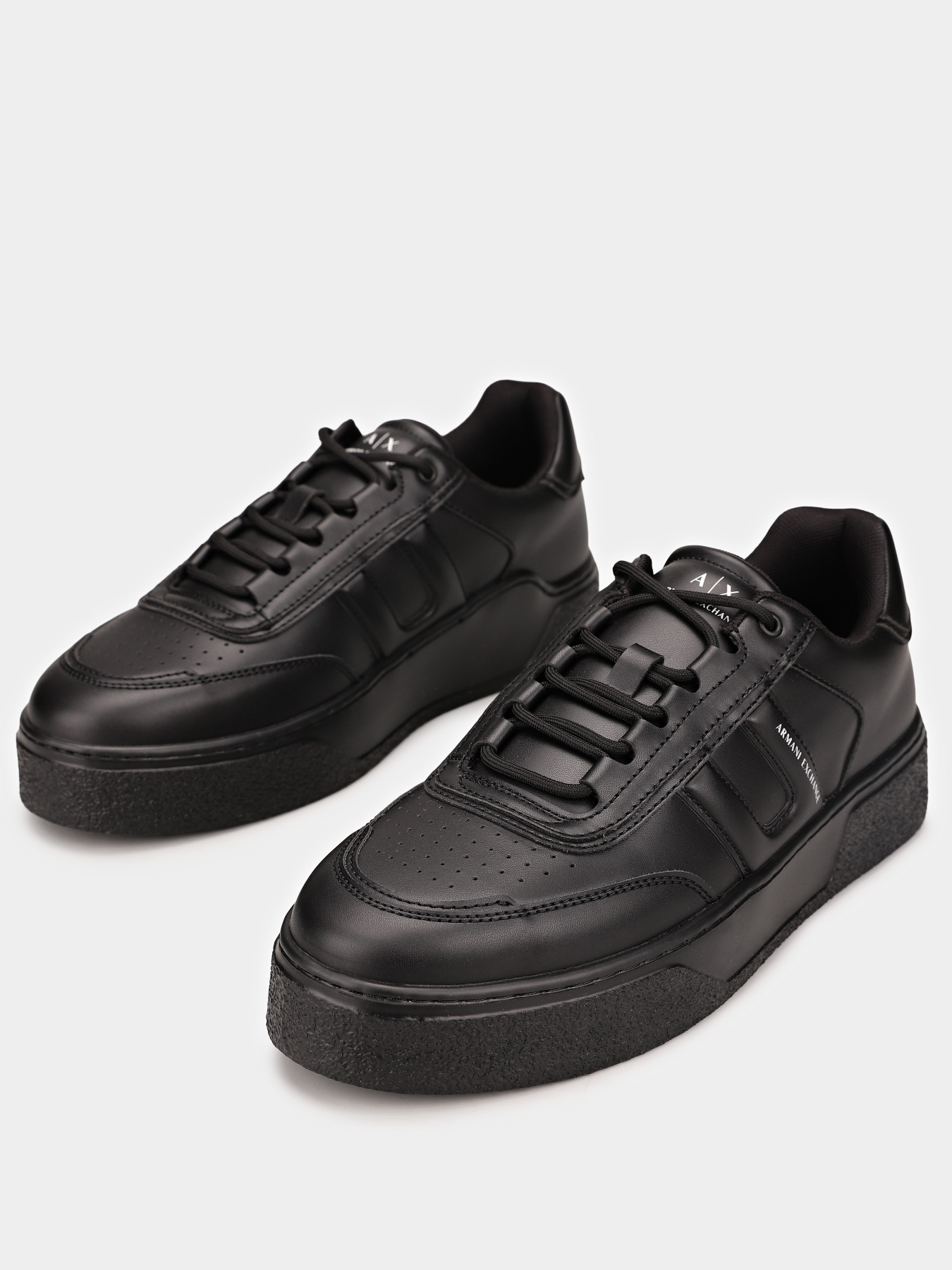 Кеды низкие Armani Exchange модель XM001936-AF17449-MC105 Фото
