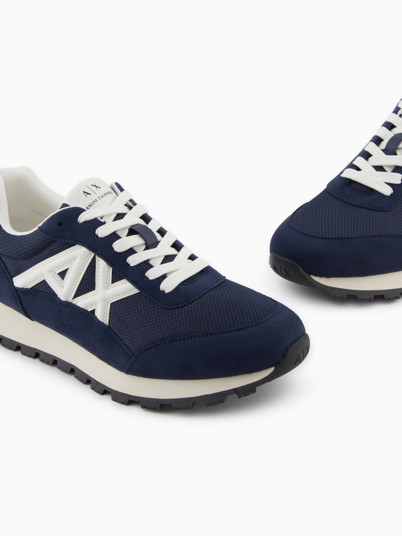 Кроссовки Armani Exchange модель XM001960-AF19388-MB005 Фото