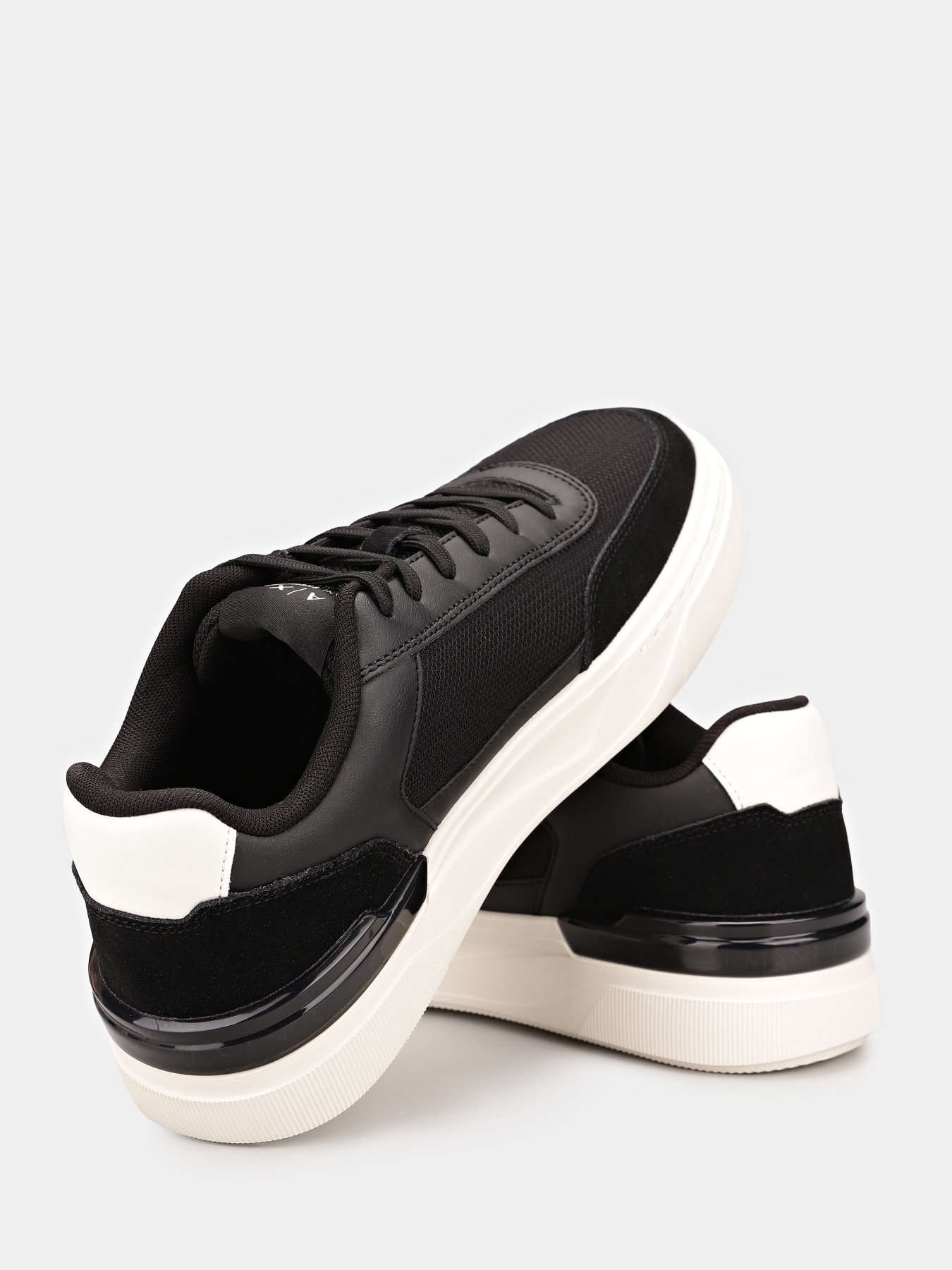 Кеды низкие Armani Exchange модель XM001968-AF19439-UC001 Фото