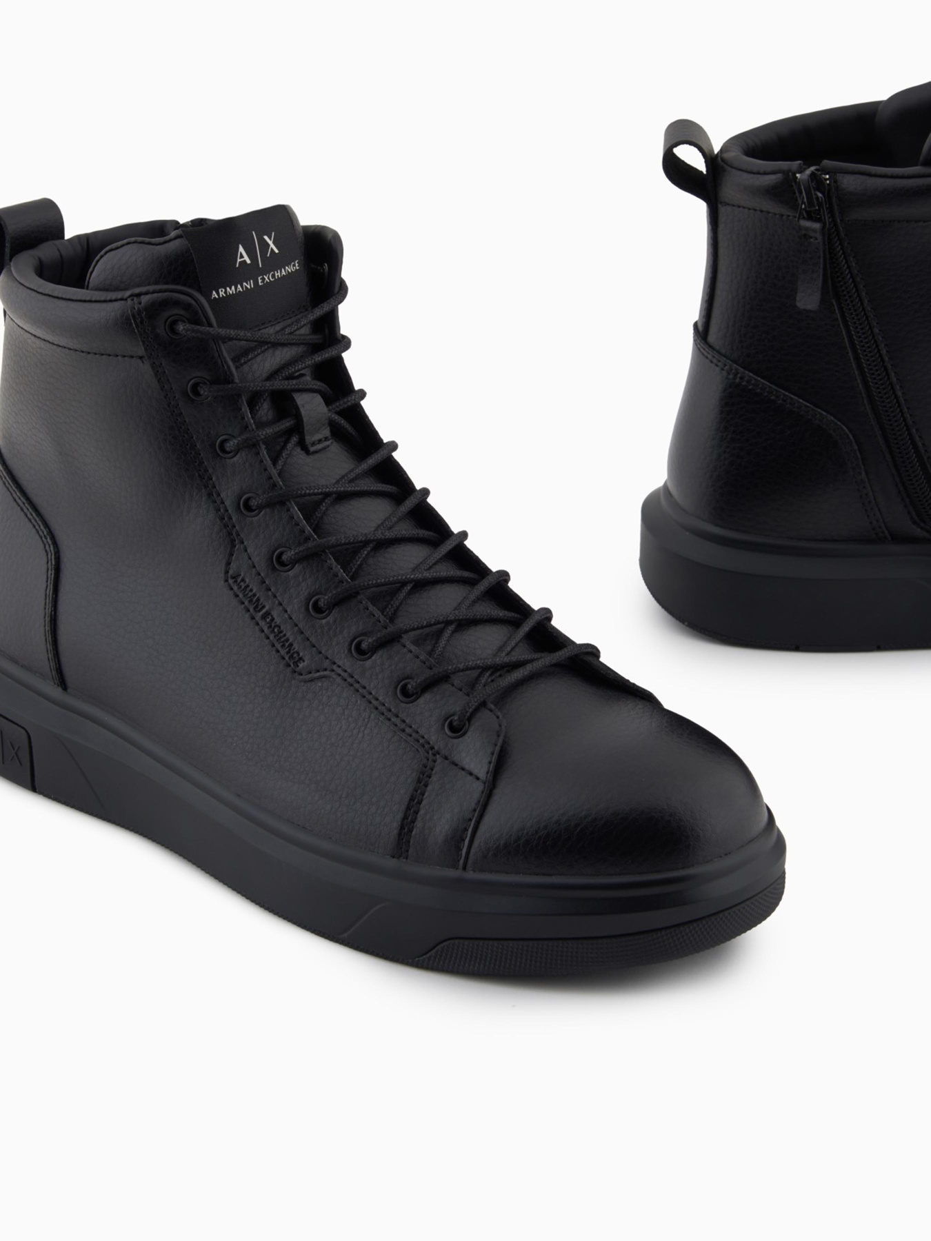 Ботинки Armani Exchange модель XM001963-AF19402-UC001 Фото