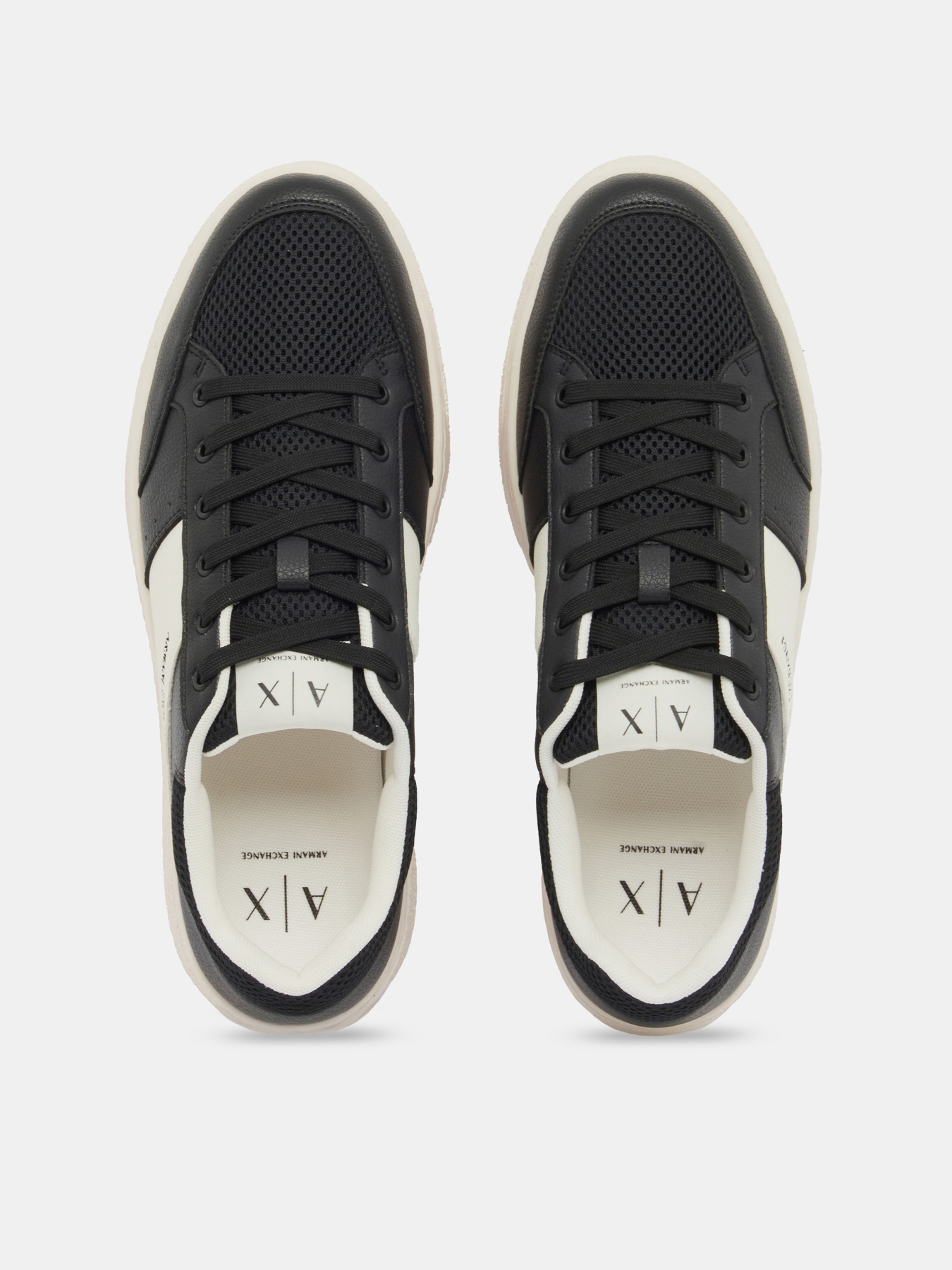 Armani Exchange модель XM002627-AF22831-MC024 Фото