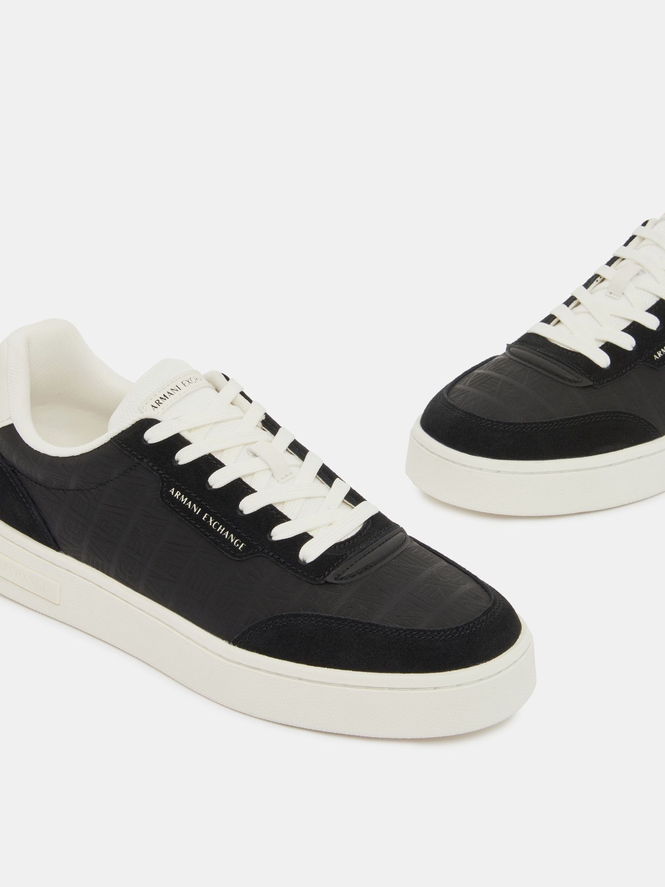 Armani Exchange модель XM002630-AF22754-MC024 Фото