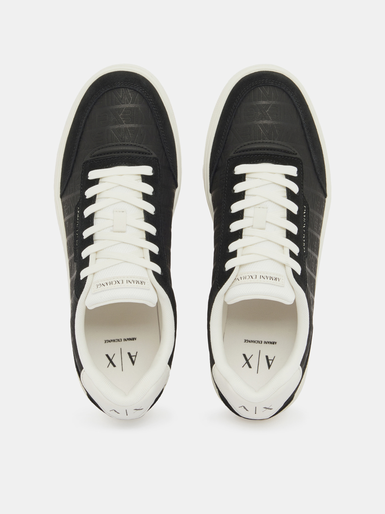 Armani Exchange модель XM002630-AF22754-MC024 Фото