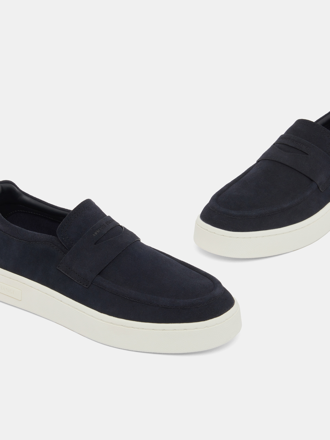 Armani Exchange модель XM002632-AF19687-ZB004 Фото