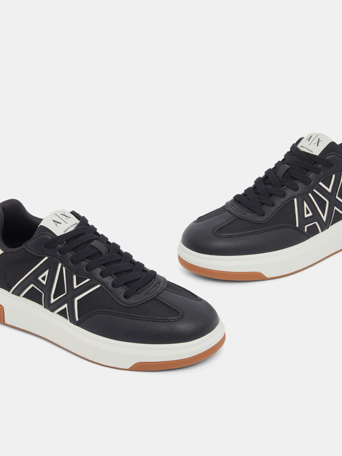 Armani Exchange модель XM002687-AF22775-MZ752 Фото