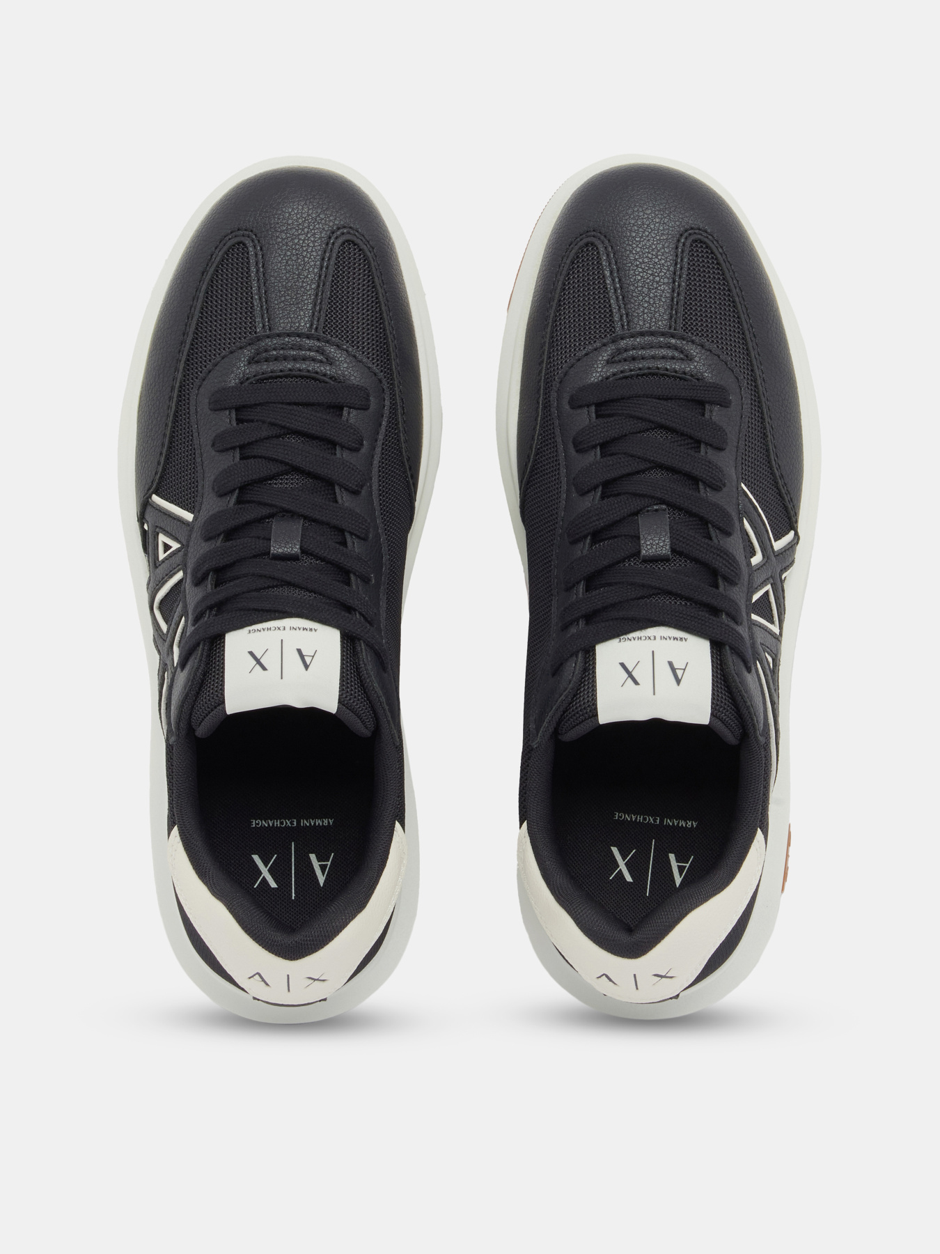 Armani Exchange модель XM002687-AF22775-MZ752 Фото