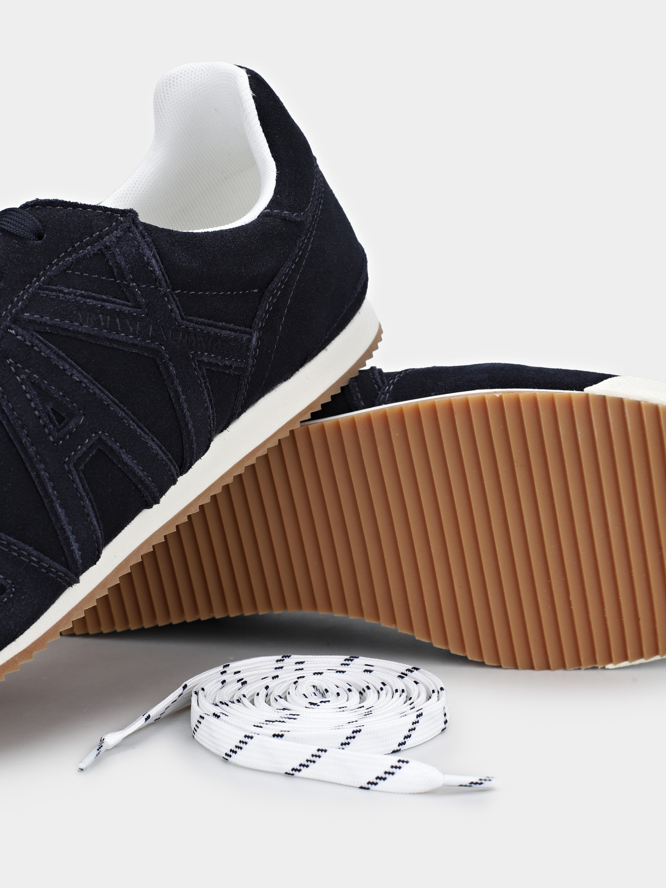 Кросівки Armani Exchange модель XM002616-AF19687-ZB004 Фото