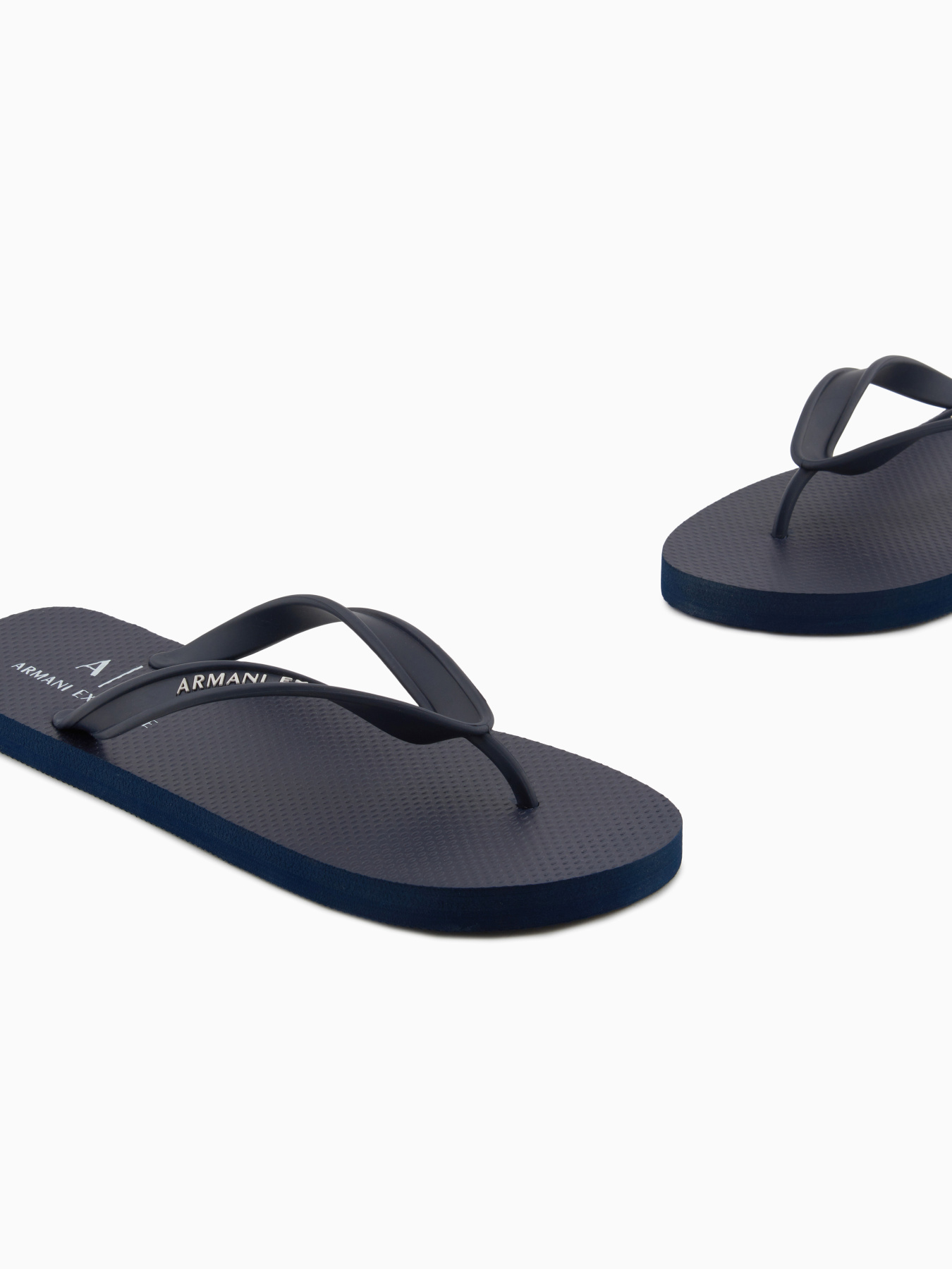 Шлёпанцы Armani Exchange модель XUQ002-XV676-00285 Фото