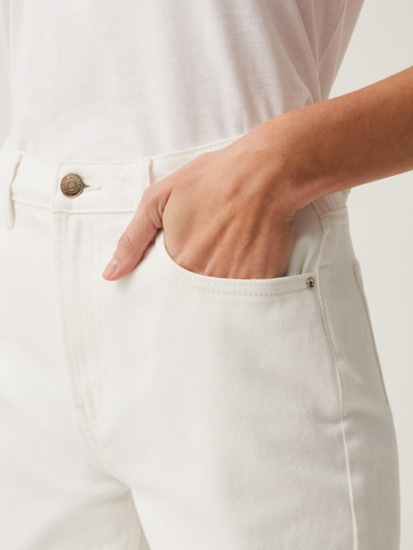 Зауженные джинсы OVS модель 1683103 Фото