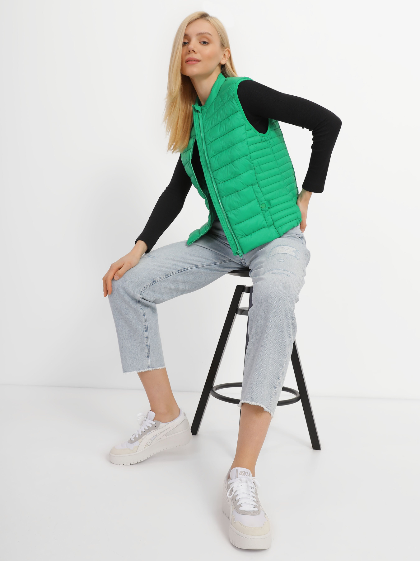 Жилет з утеплювачем OVS модель 1687479 Фото