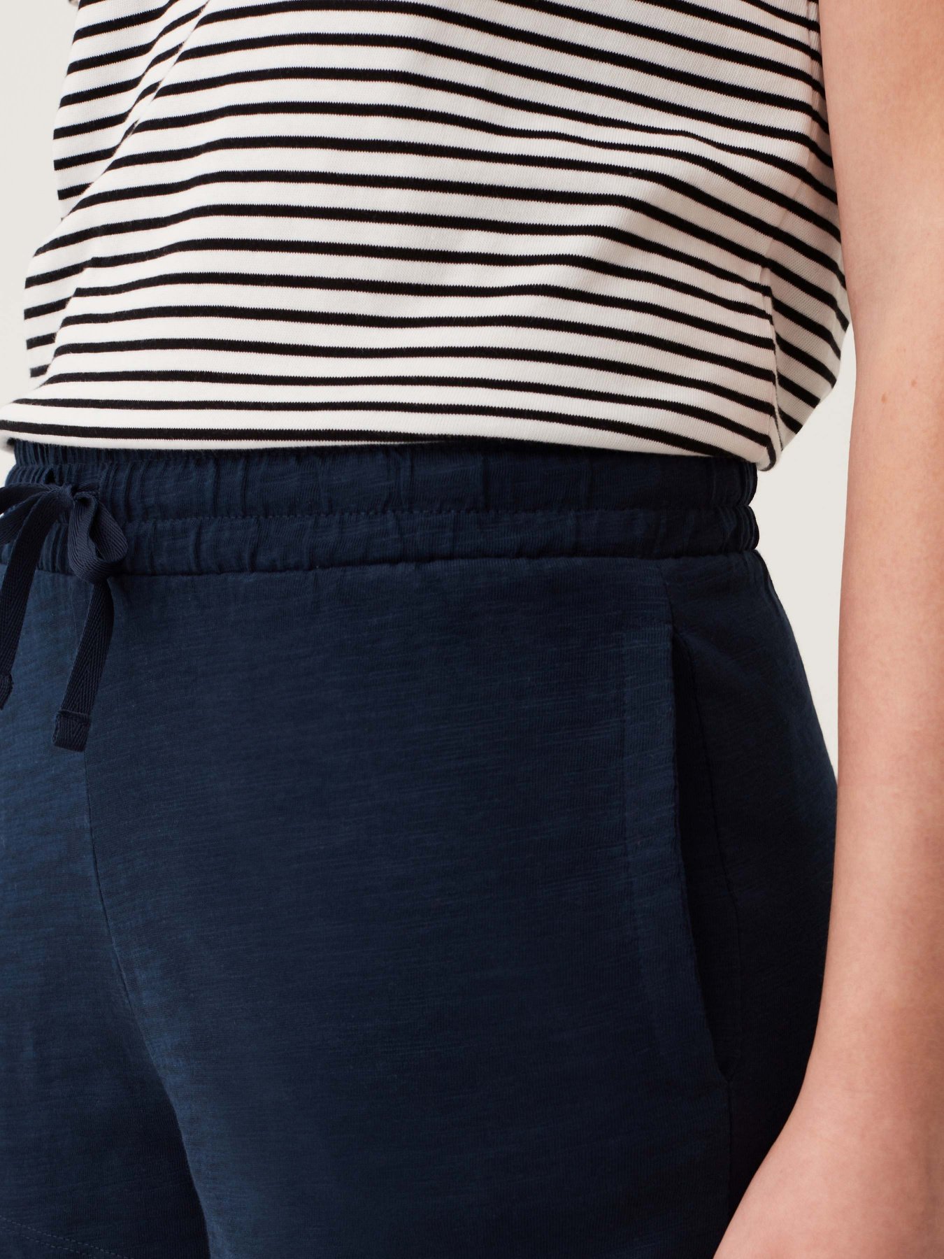 Повсякденні шорти OVS модель 1805358 Фото