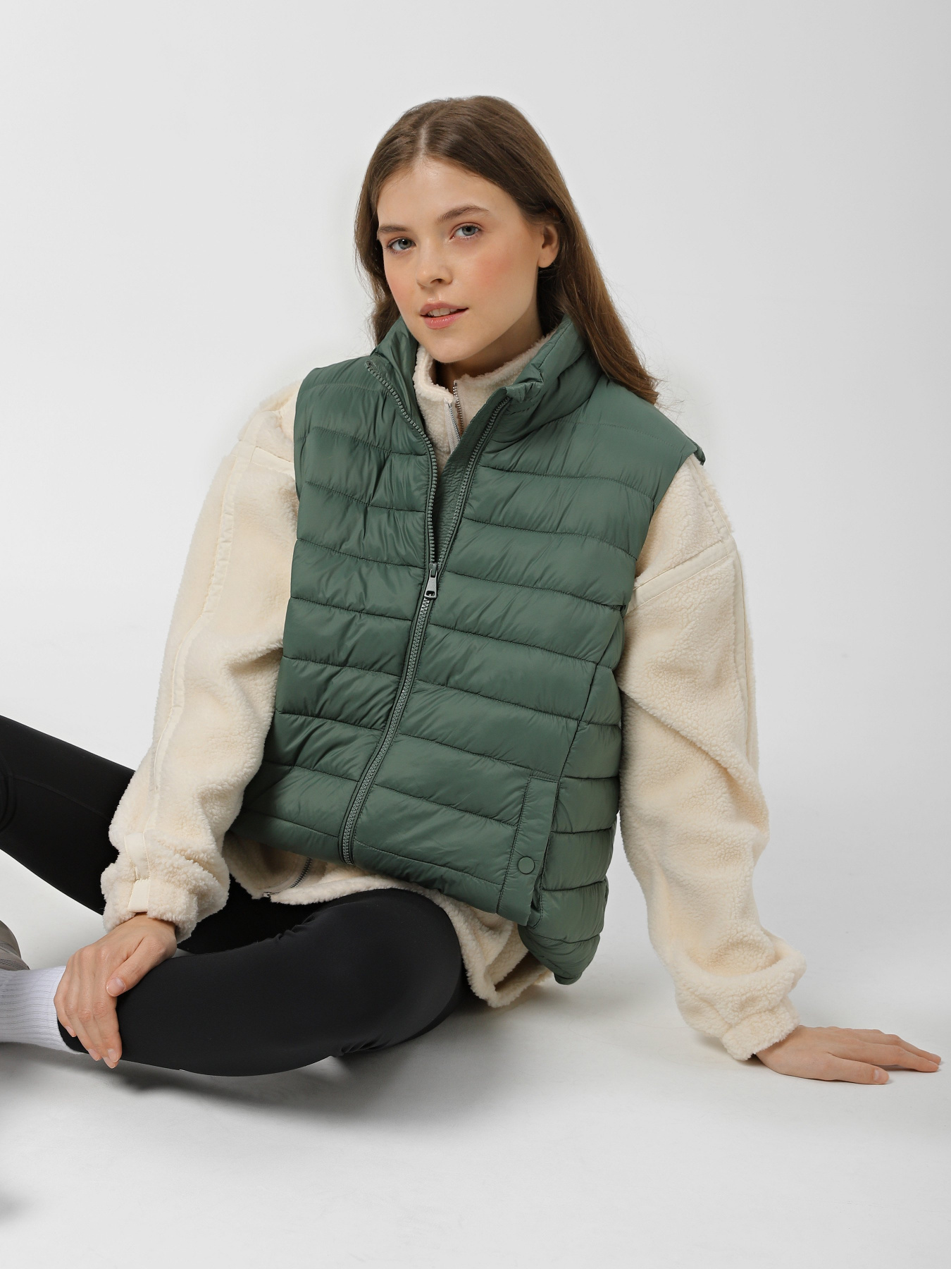 Жилет с утеплителем OVS модель 1810624 Фото