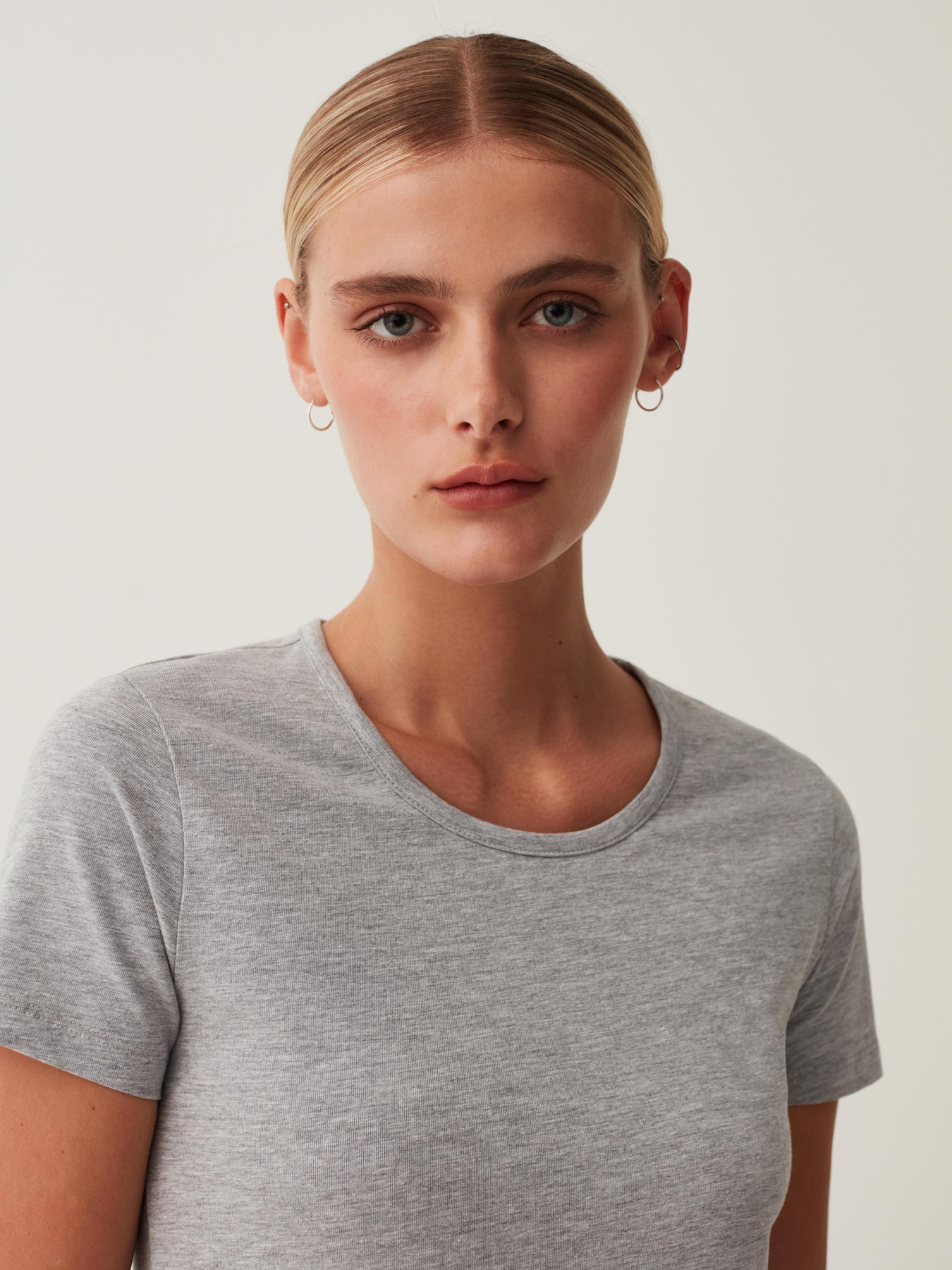 Футболка OVS модель 1847963 Фото