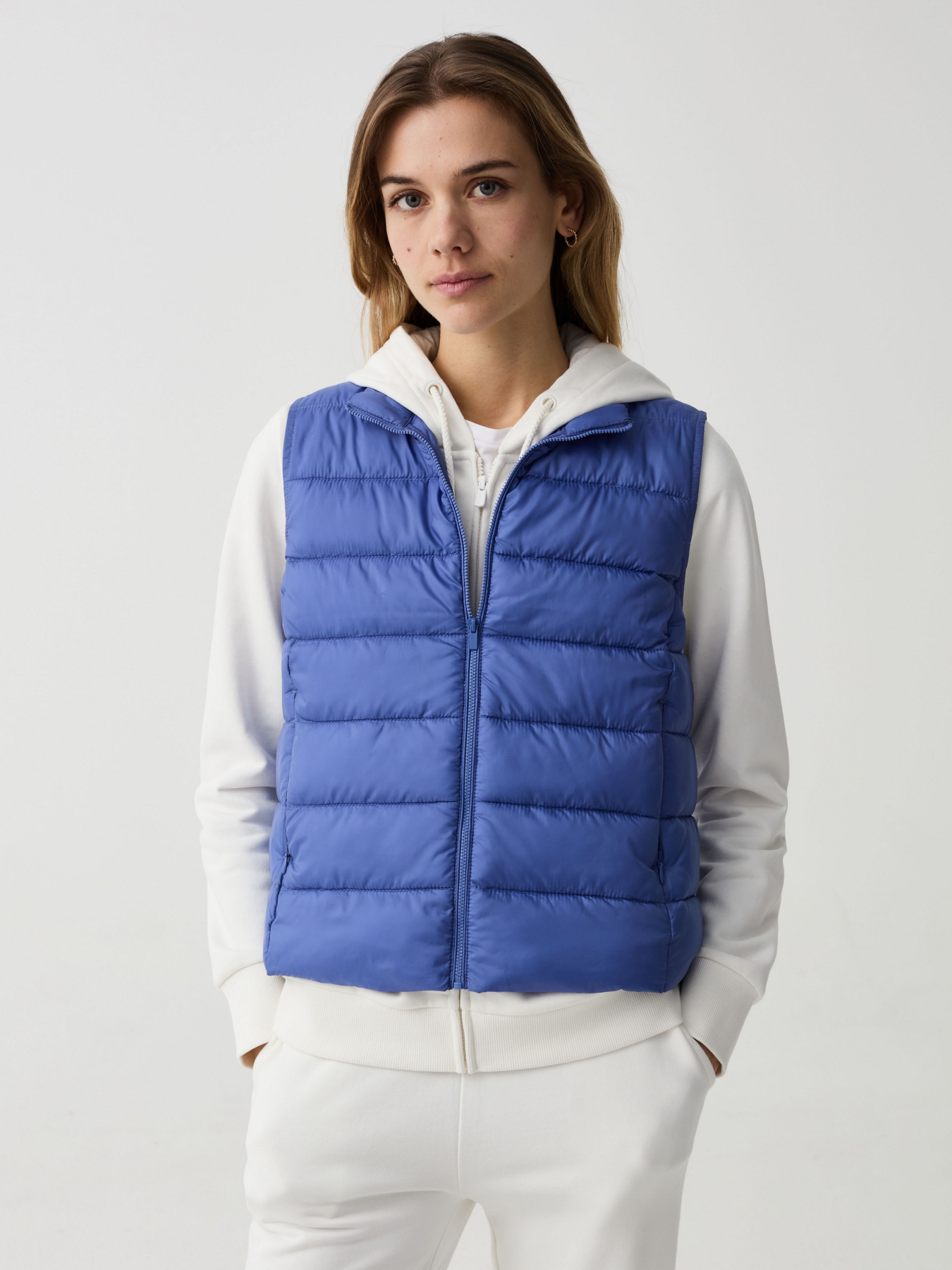 Утеплений жилет OVS модель 1938865 Утеплений жилет OVS модель 1938865 Фото