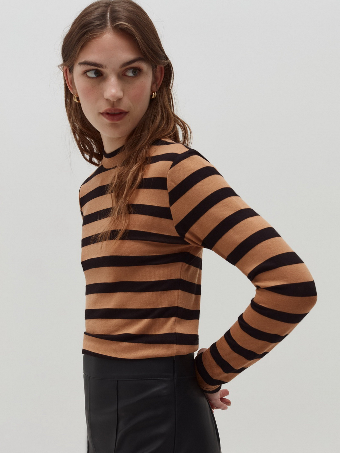 Лонгслив OVS модель 1328425 Лонгслив OVS модель 1328425 Фото